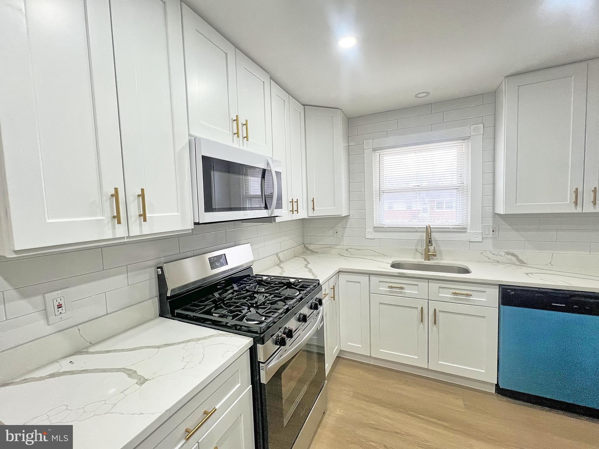 SUBURBIA - Residential