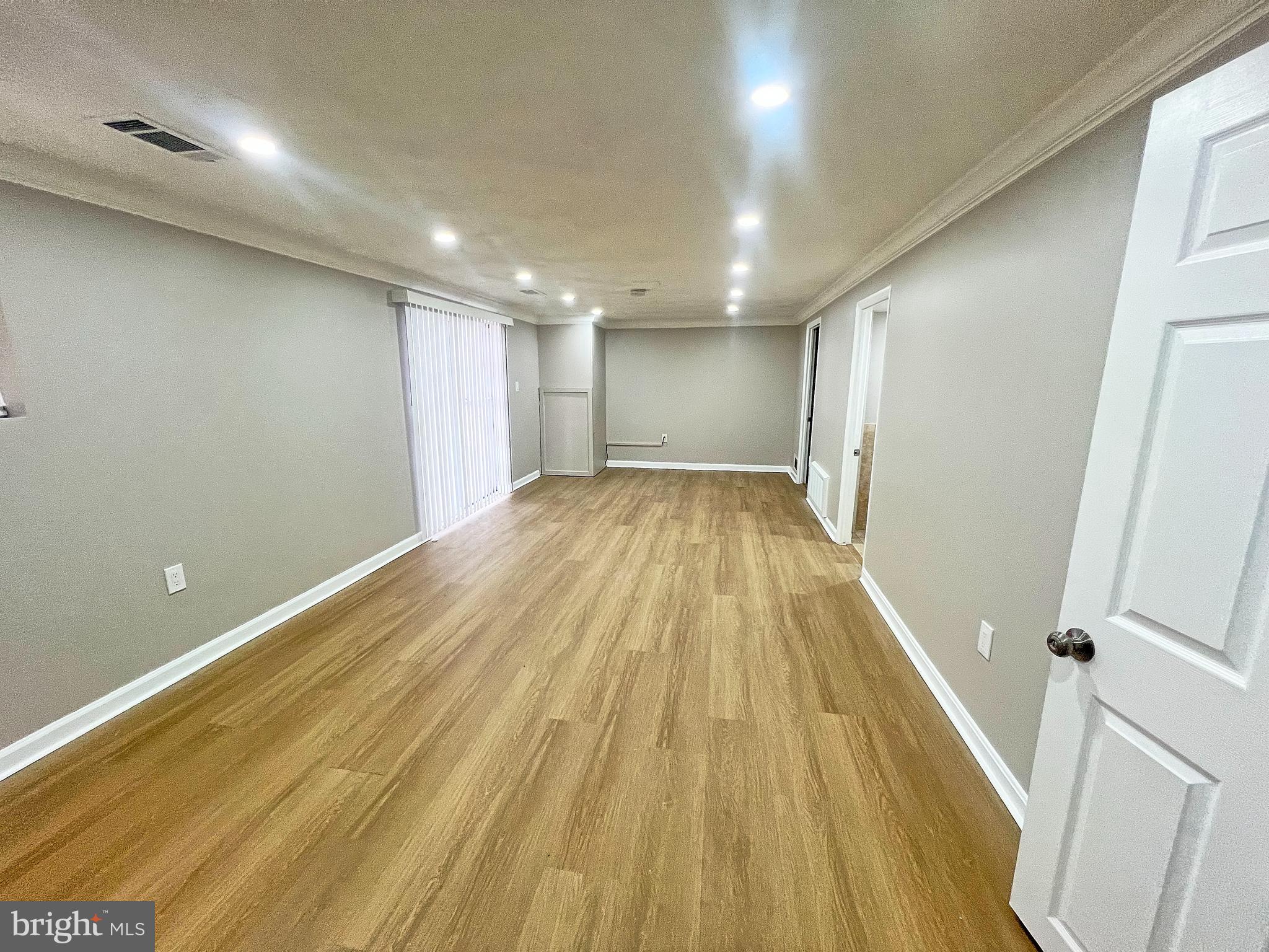 SUBURBIA - Residential