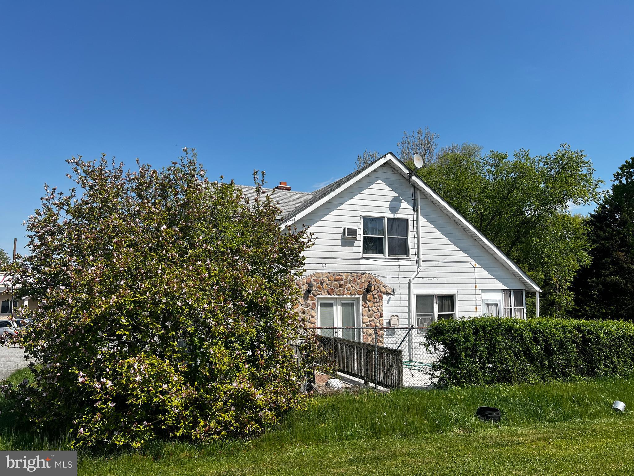 NORTH EAST - Commercial Sale