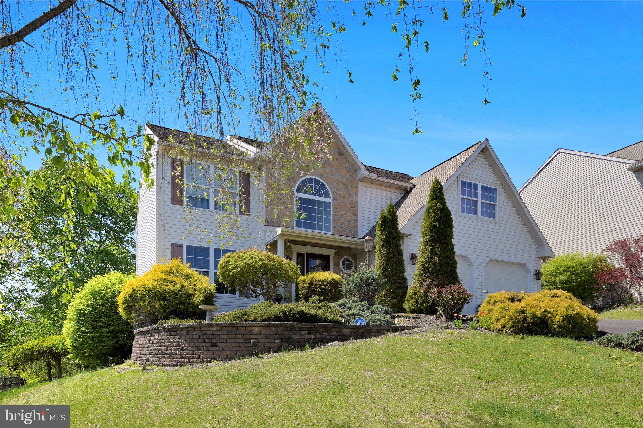 CHESTNUT HILL - Residential