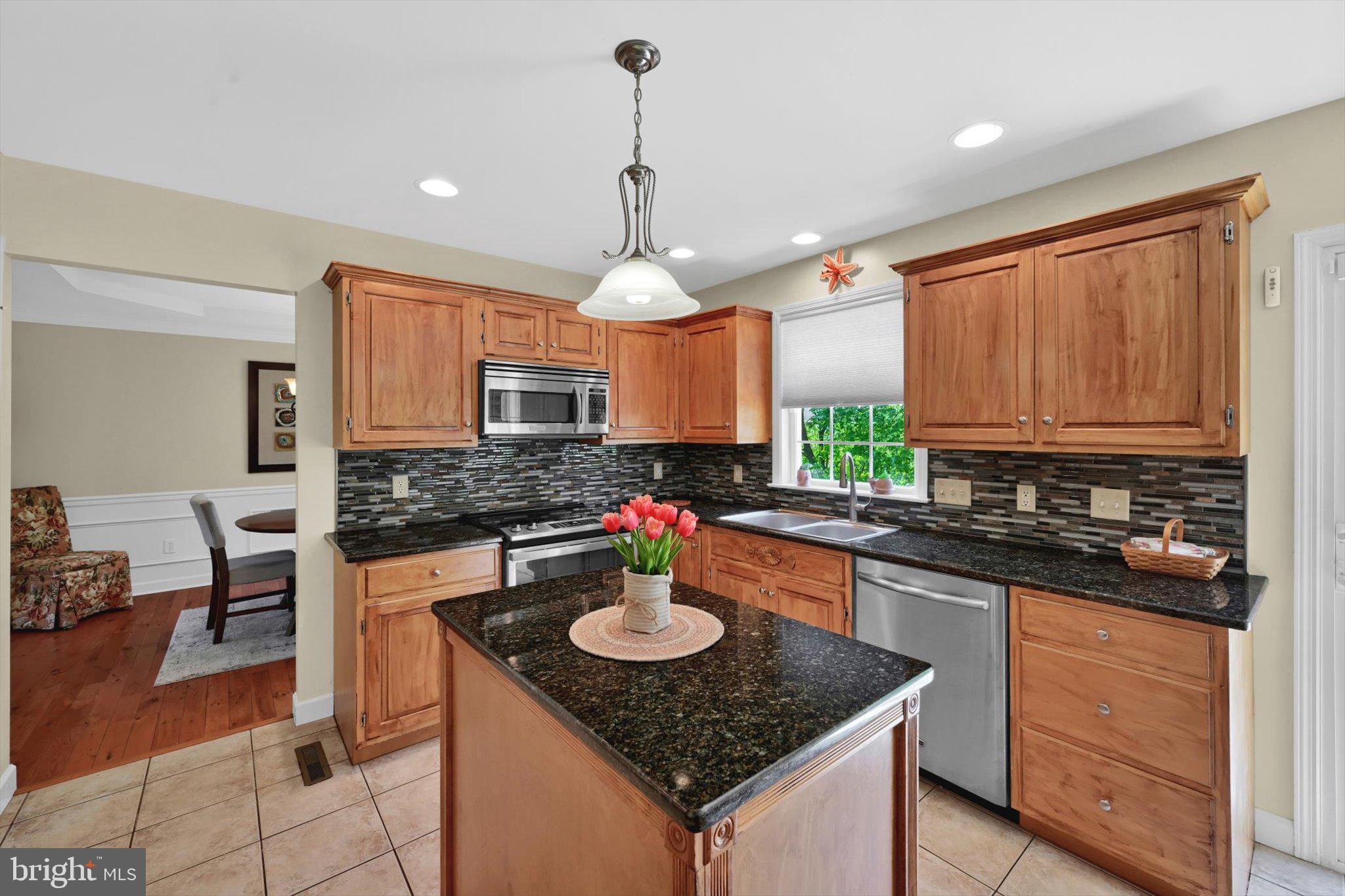 CHESTNUT HILL - Residential