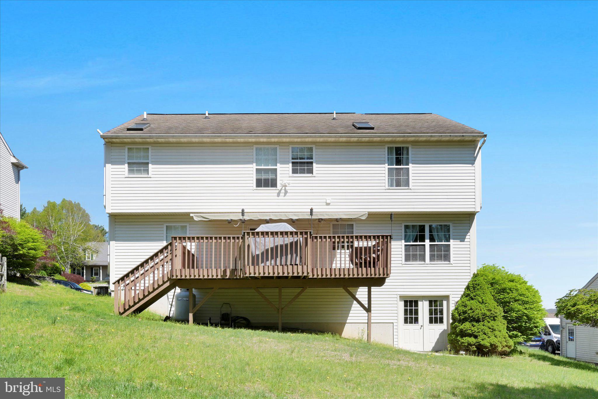 CHESTNUT HILL - Residential