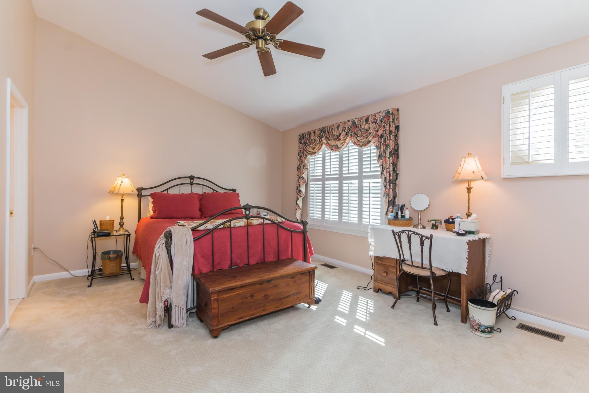 WHEATON HILLS - Residential