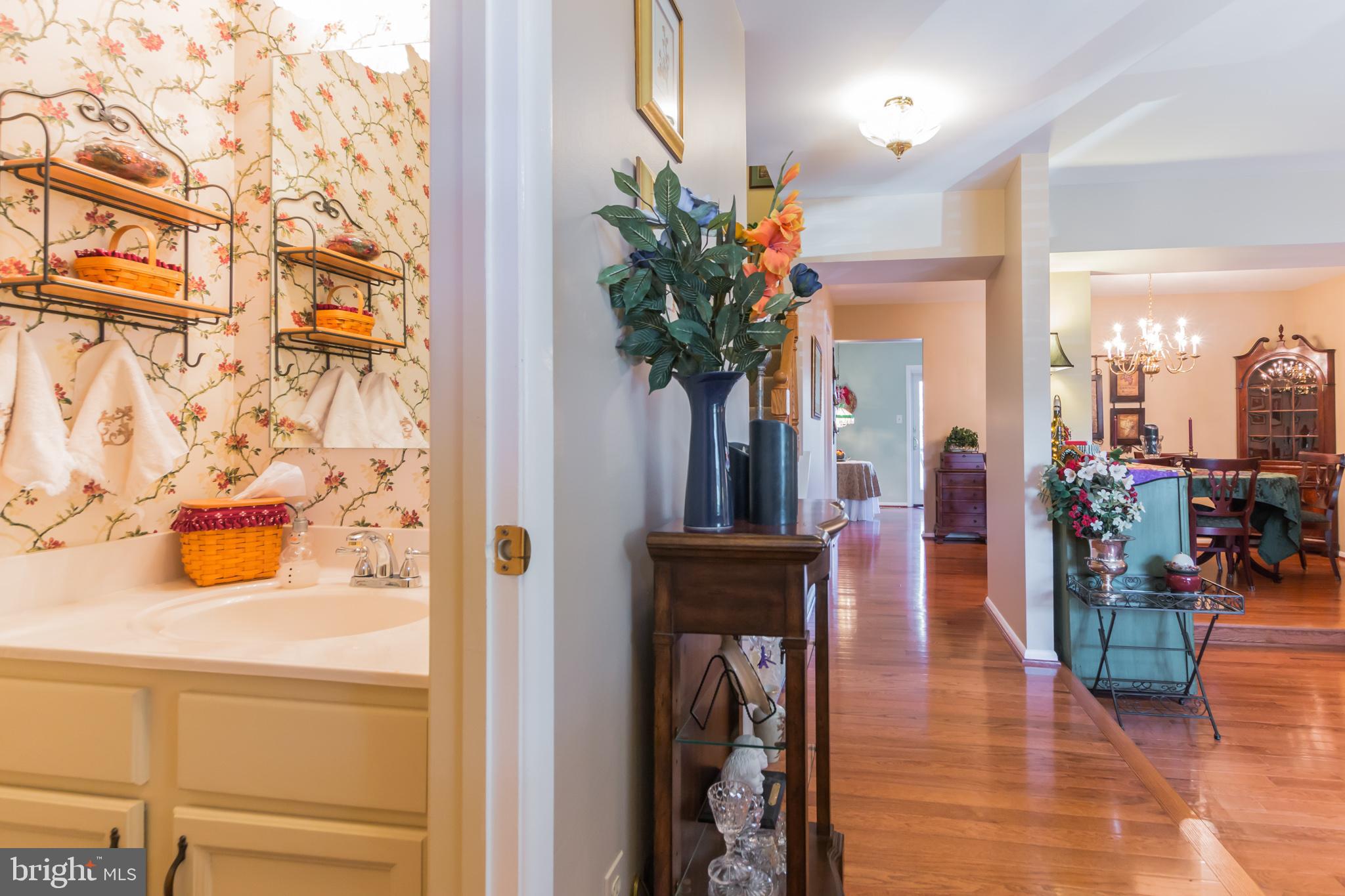 WHEATON HILLS - Residential