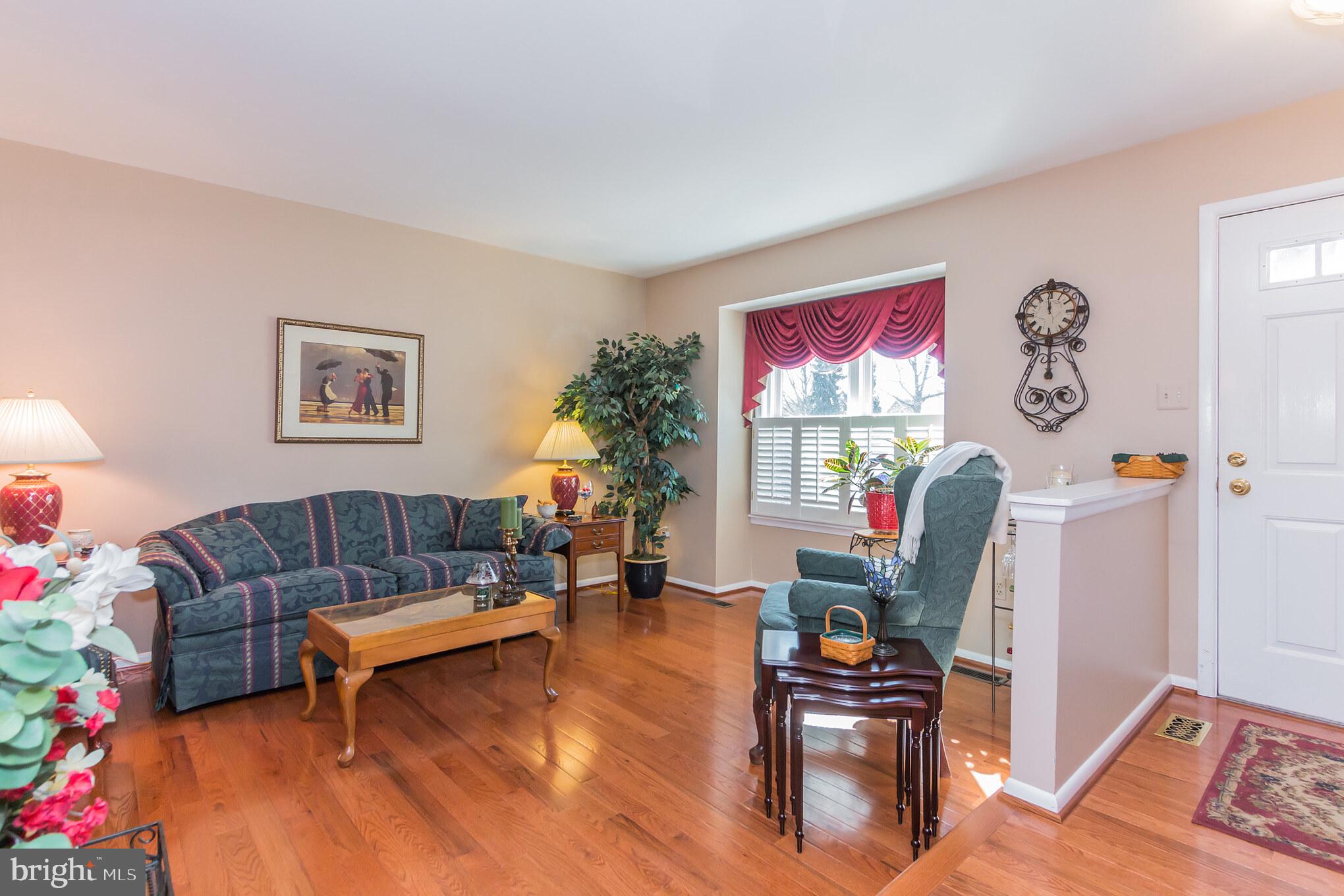 WHEATON HILLS - Residential