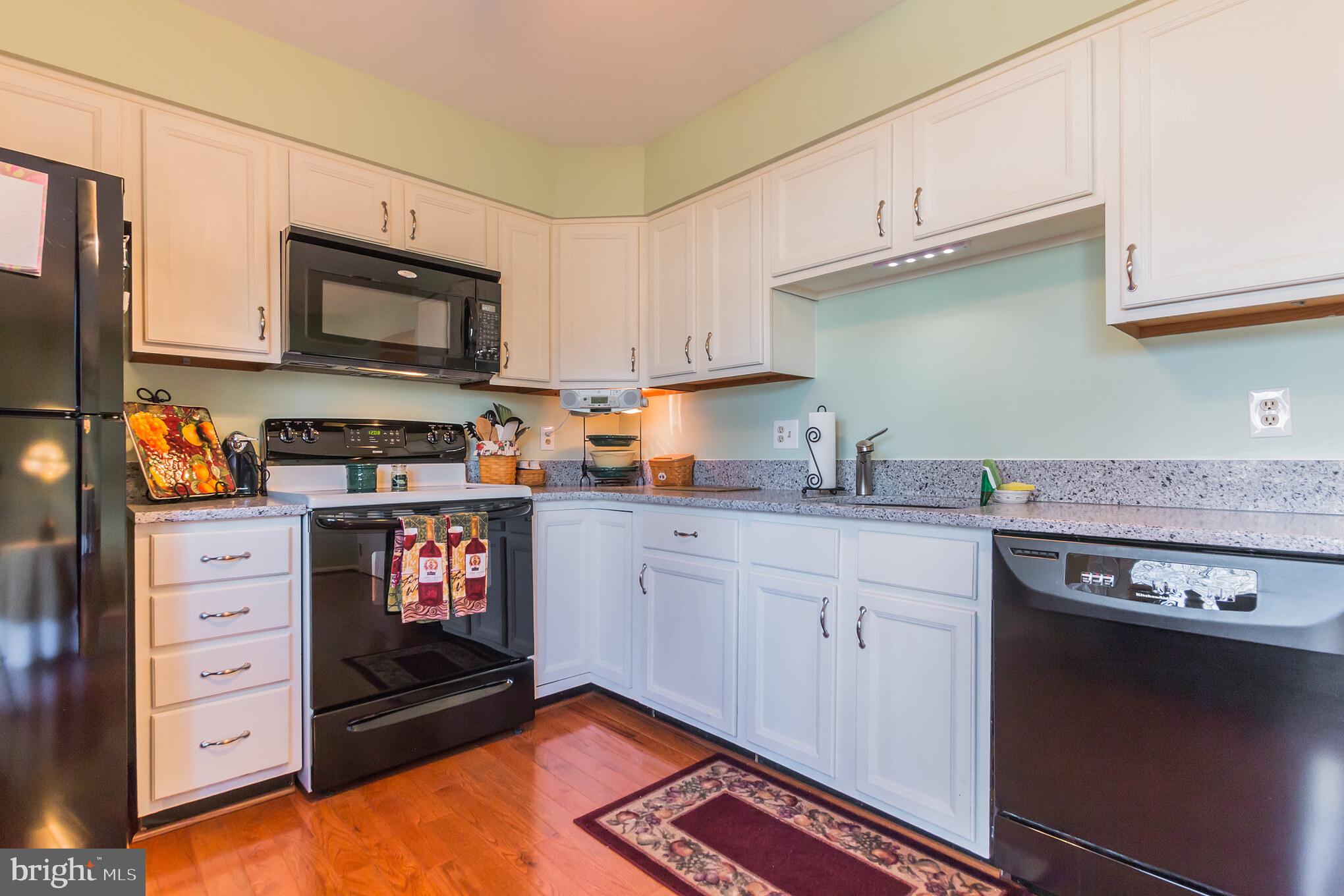 WHEATON HILLS - Residential