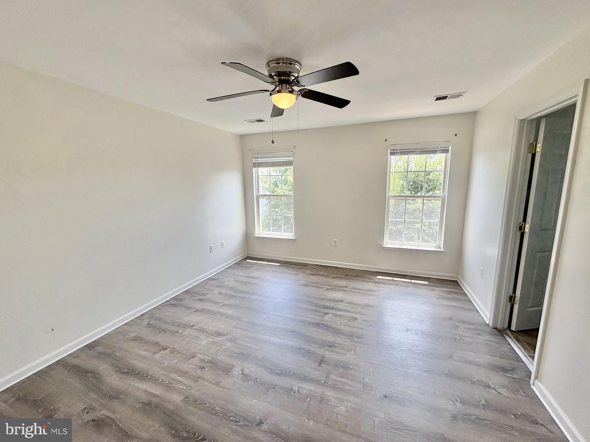 APPLE GROVE - Residential Lease