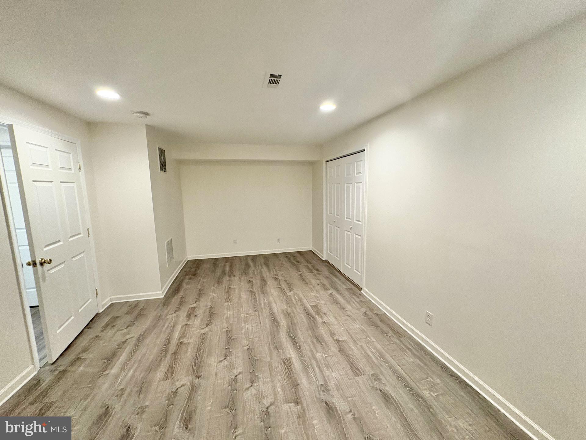 APPLE GROVE - Residential Lease