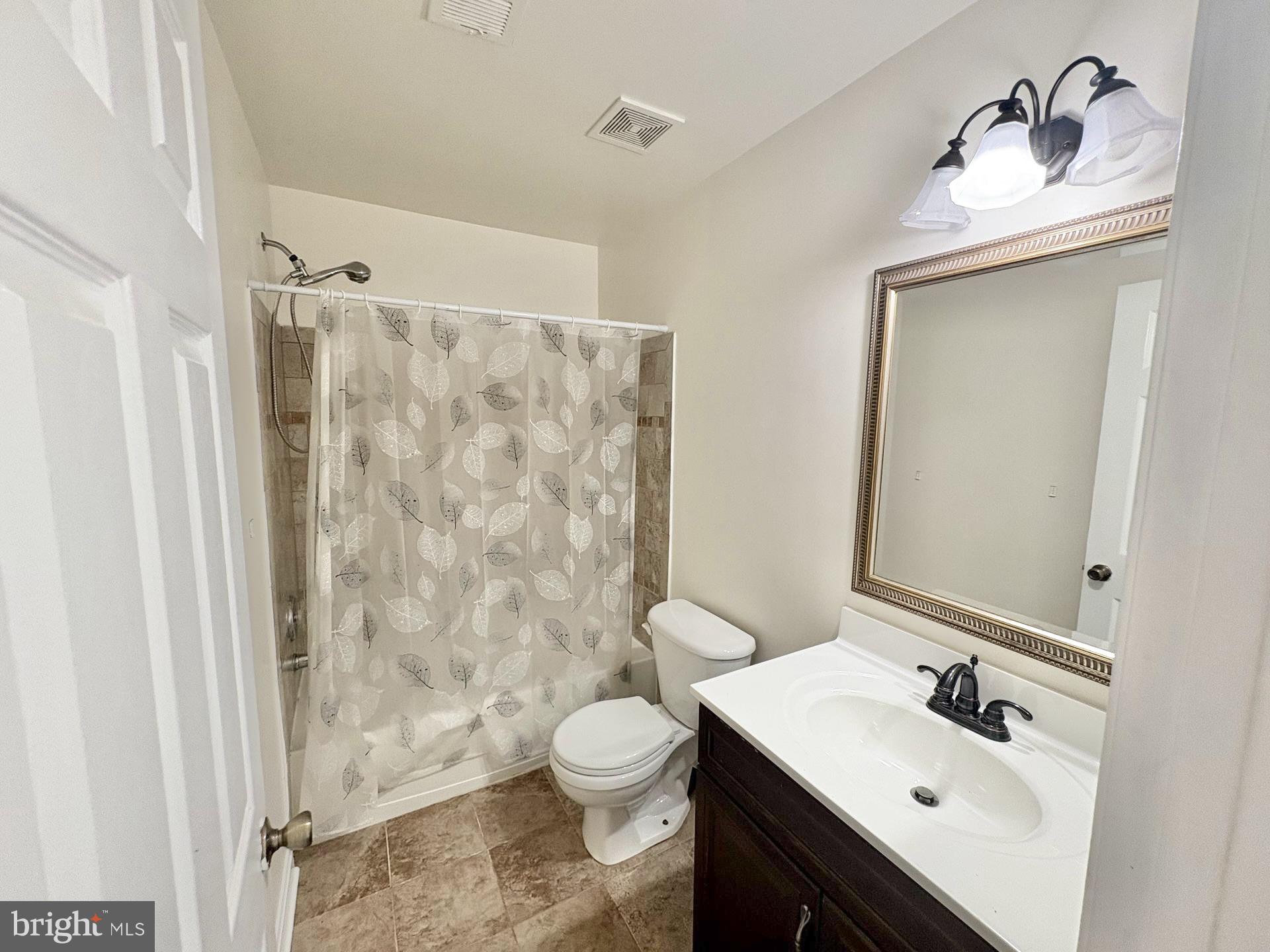 APPLE GROVE - Residential Lease