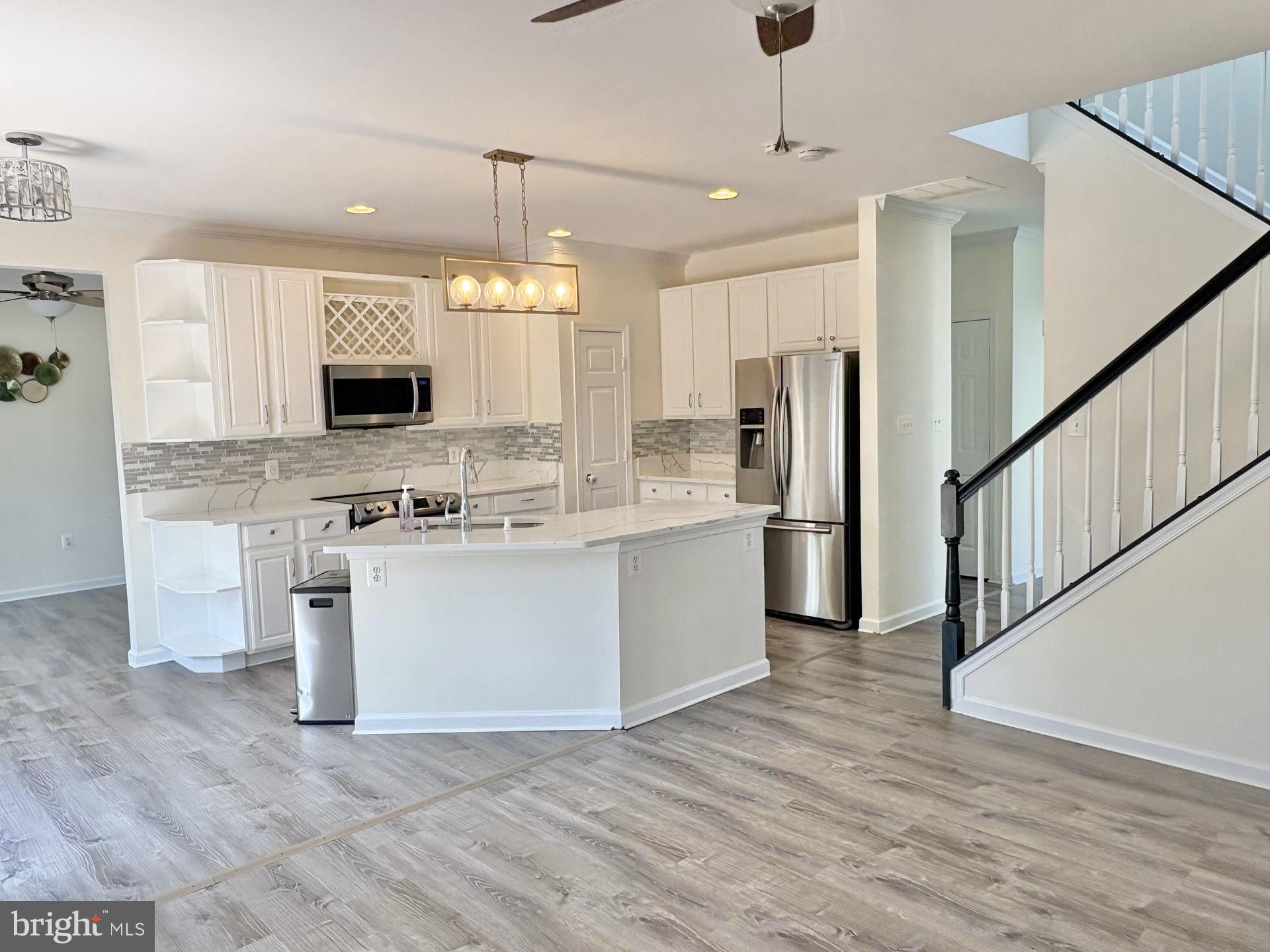 APPLE GROVE - Residential Lease