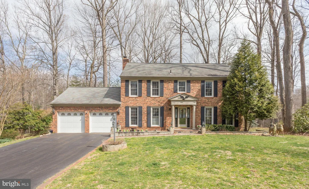 6101 Housatonic Court, Fairfax Station, VA 22039