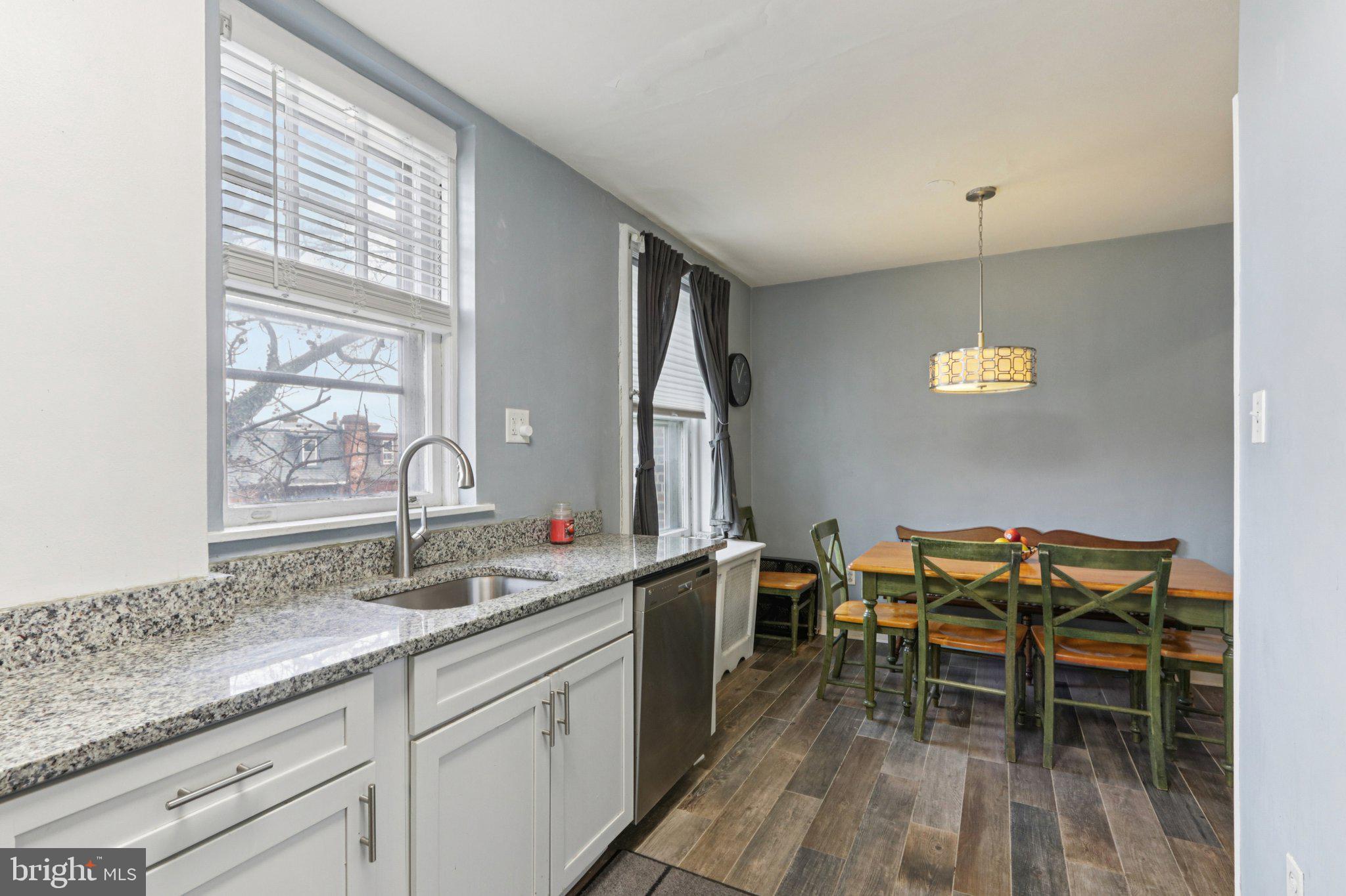 UNIVERSITY CITY - Residential