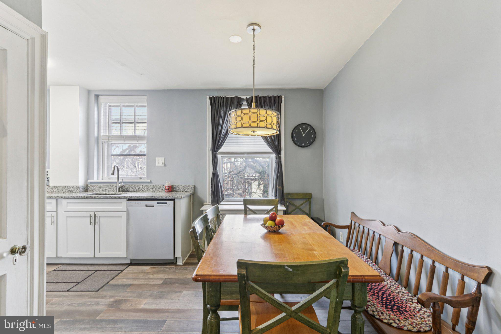 UNIVERSITY CITY - Residential