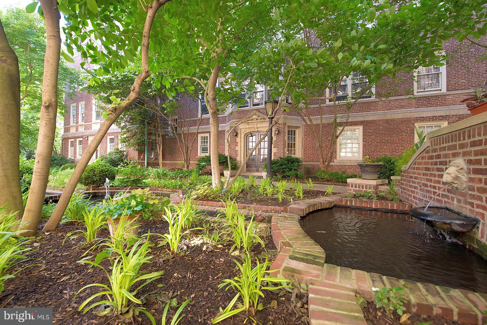 UNIVERSITY CITY - Residential