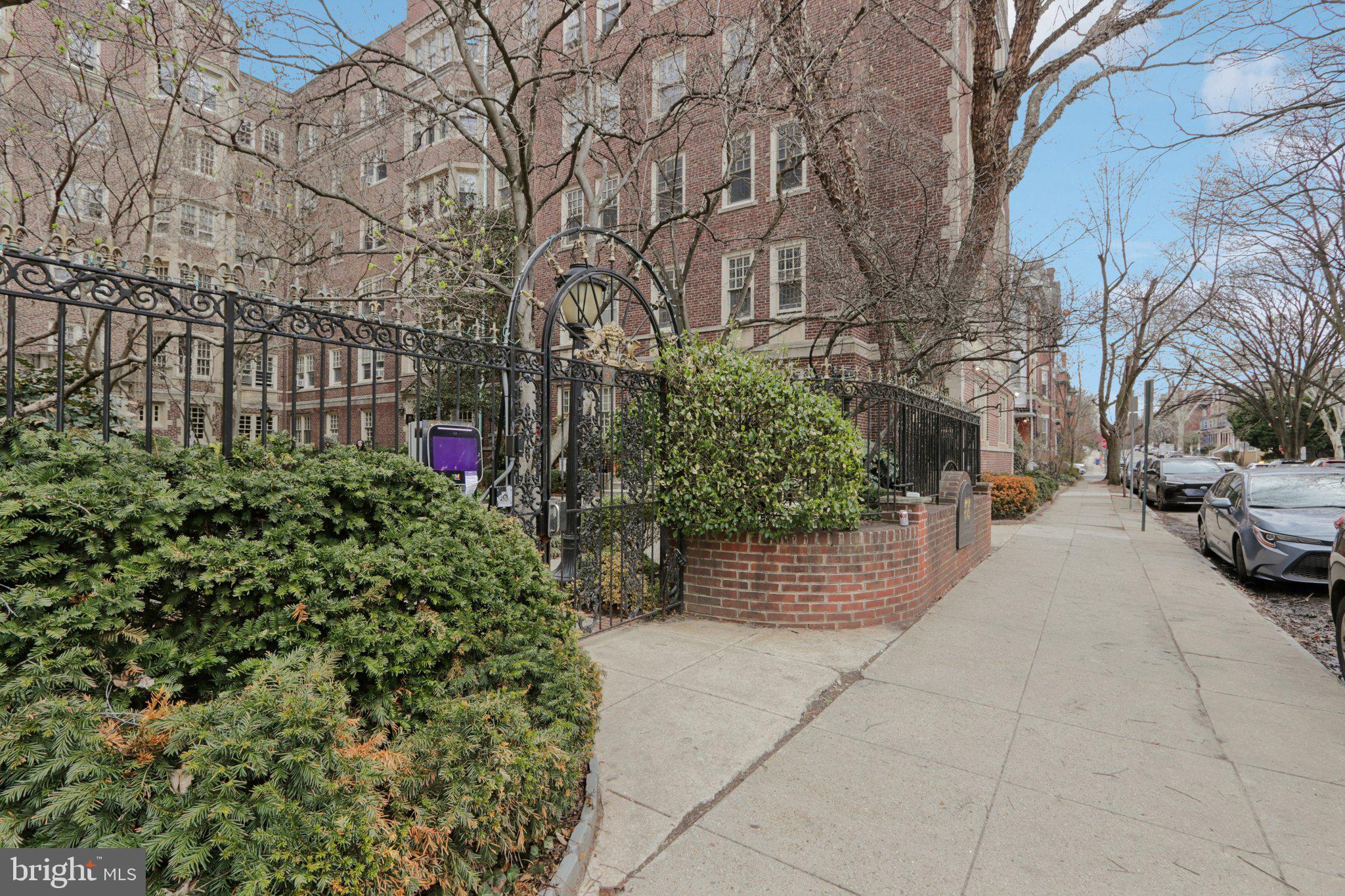 UNIVERSITY CITY - Residential