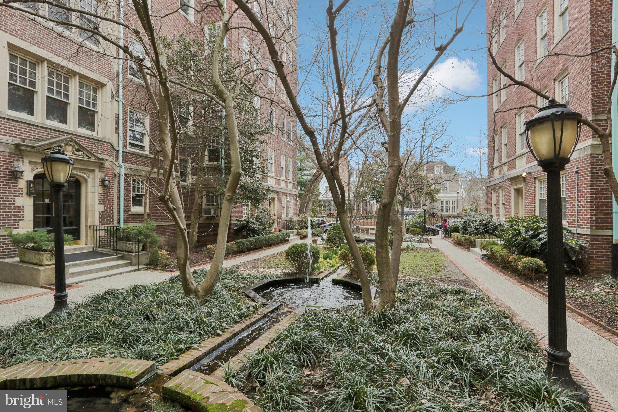 UNIVERSITY CITY - Residential