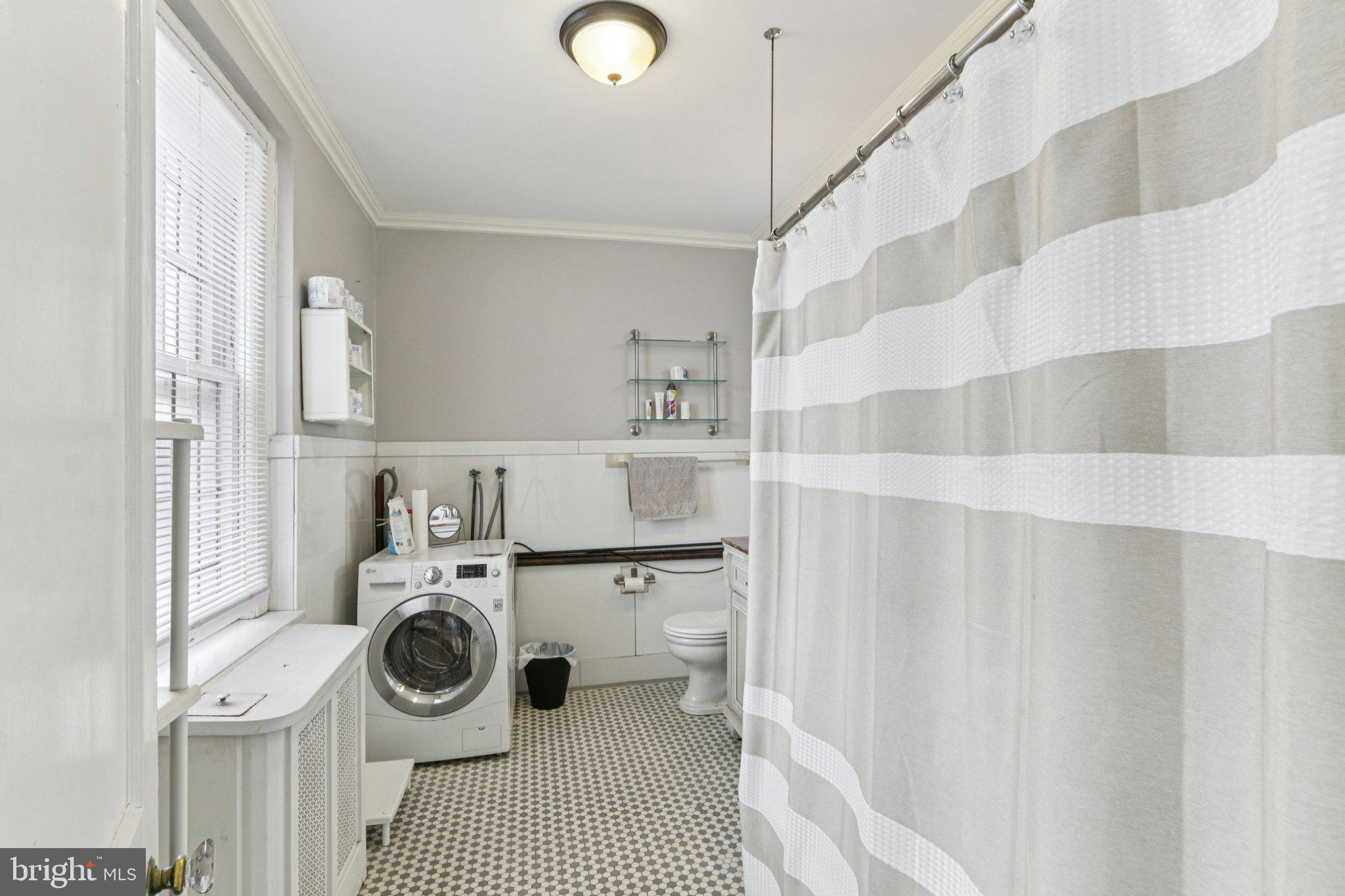 UNIVERSITY CITY - Residential