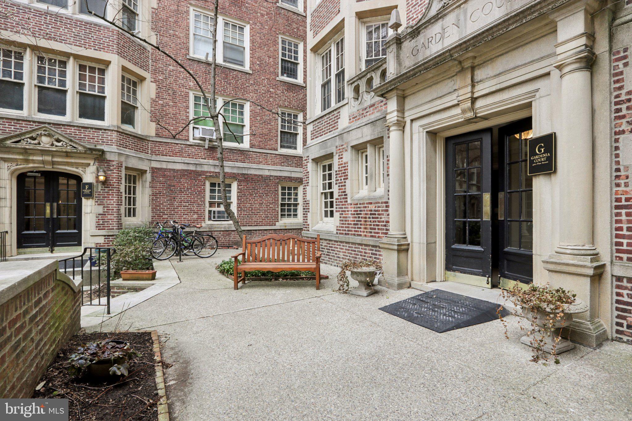 UNIVERSITY CITY - Residential