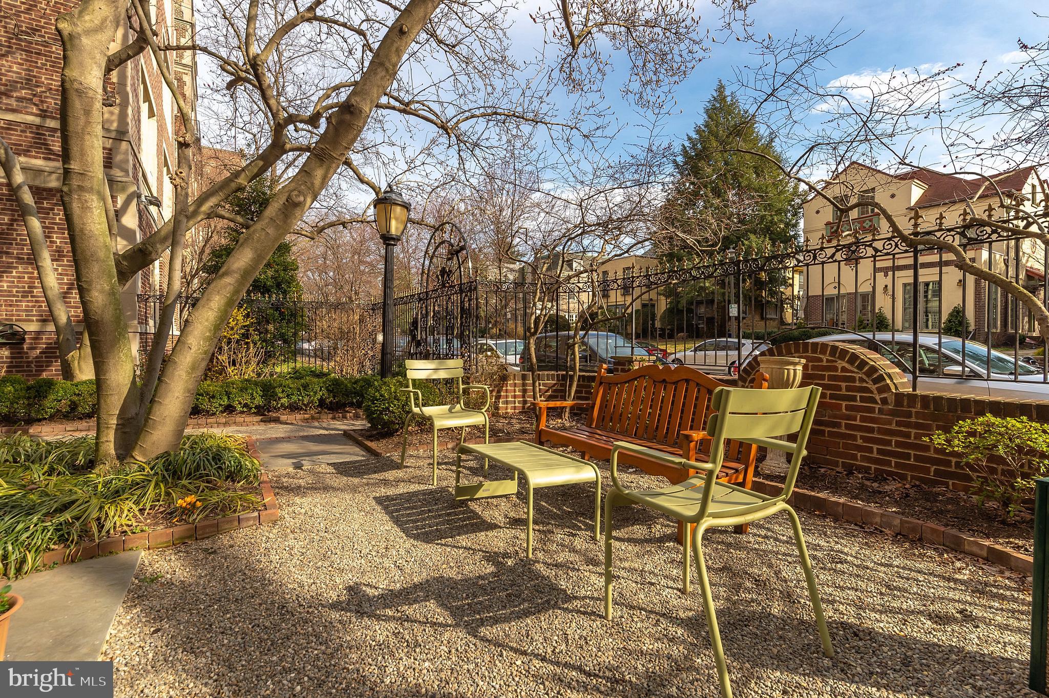 UNIVERSITY CITY - Residential