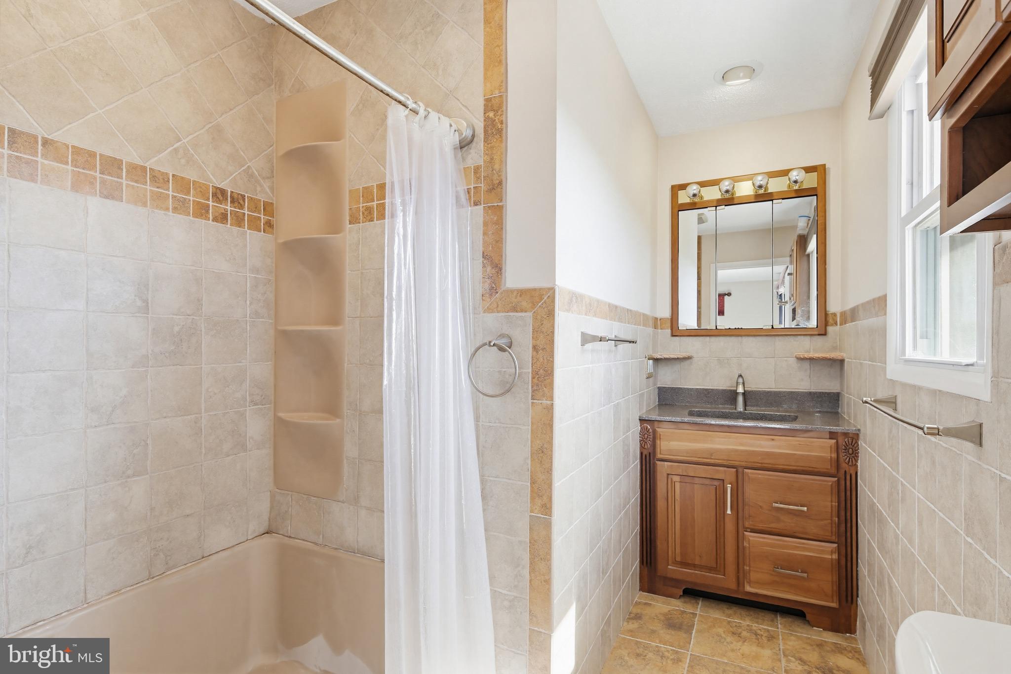 CAMBRIDGE ESTATES - Residential