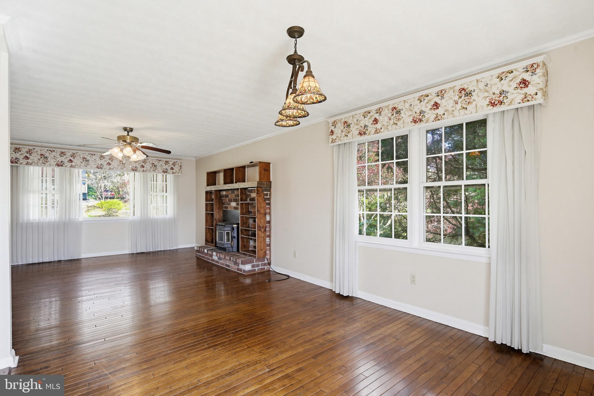 CAMBRIDGE ESTATES - Residential