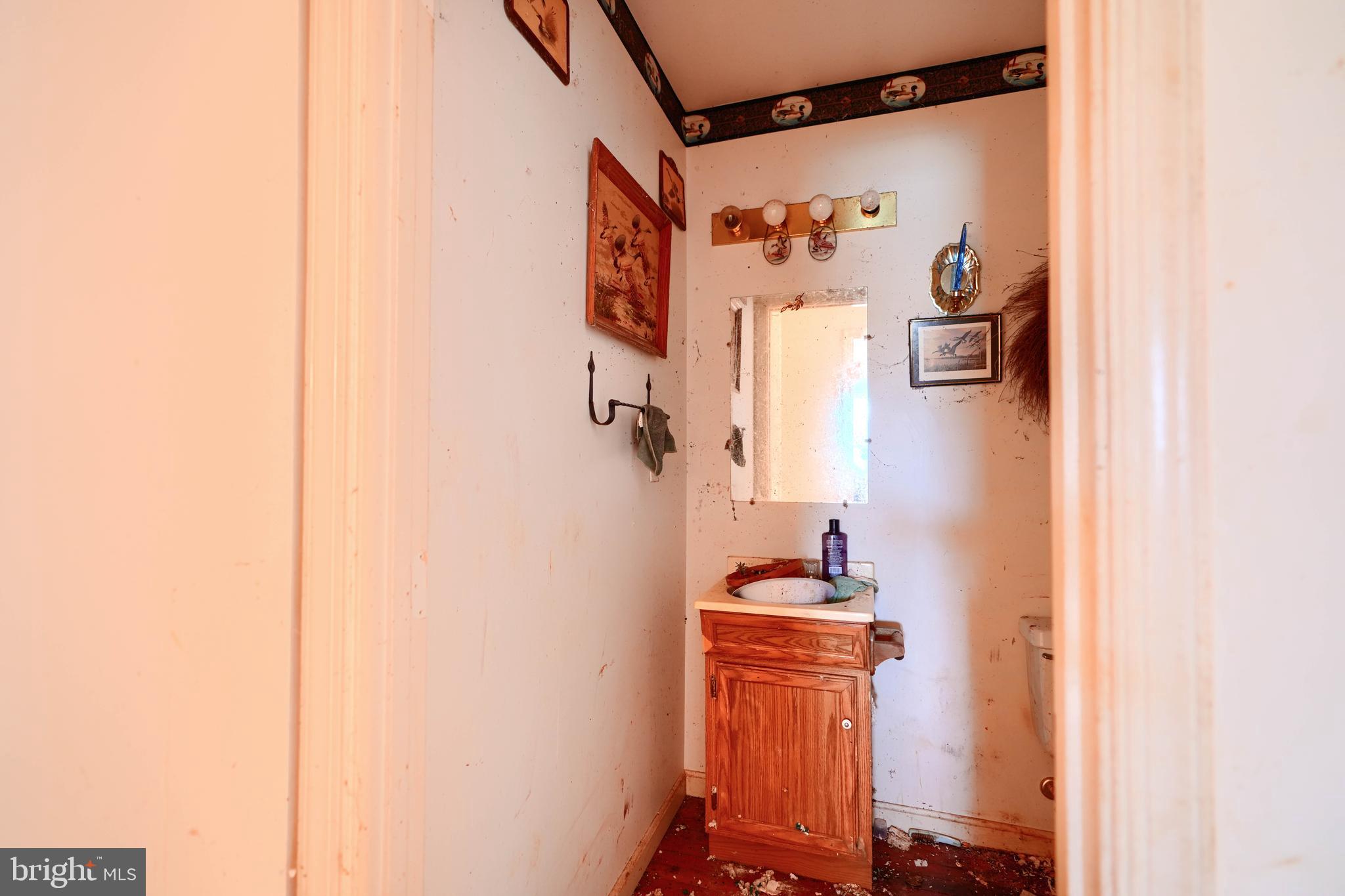 N PONDTOWN - Residential