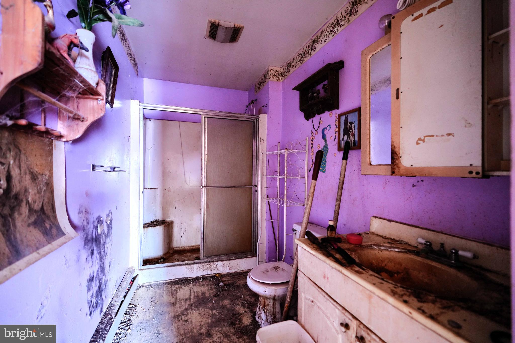 N PONDTOWN - Residential