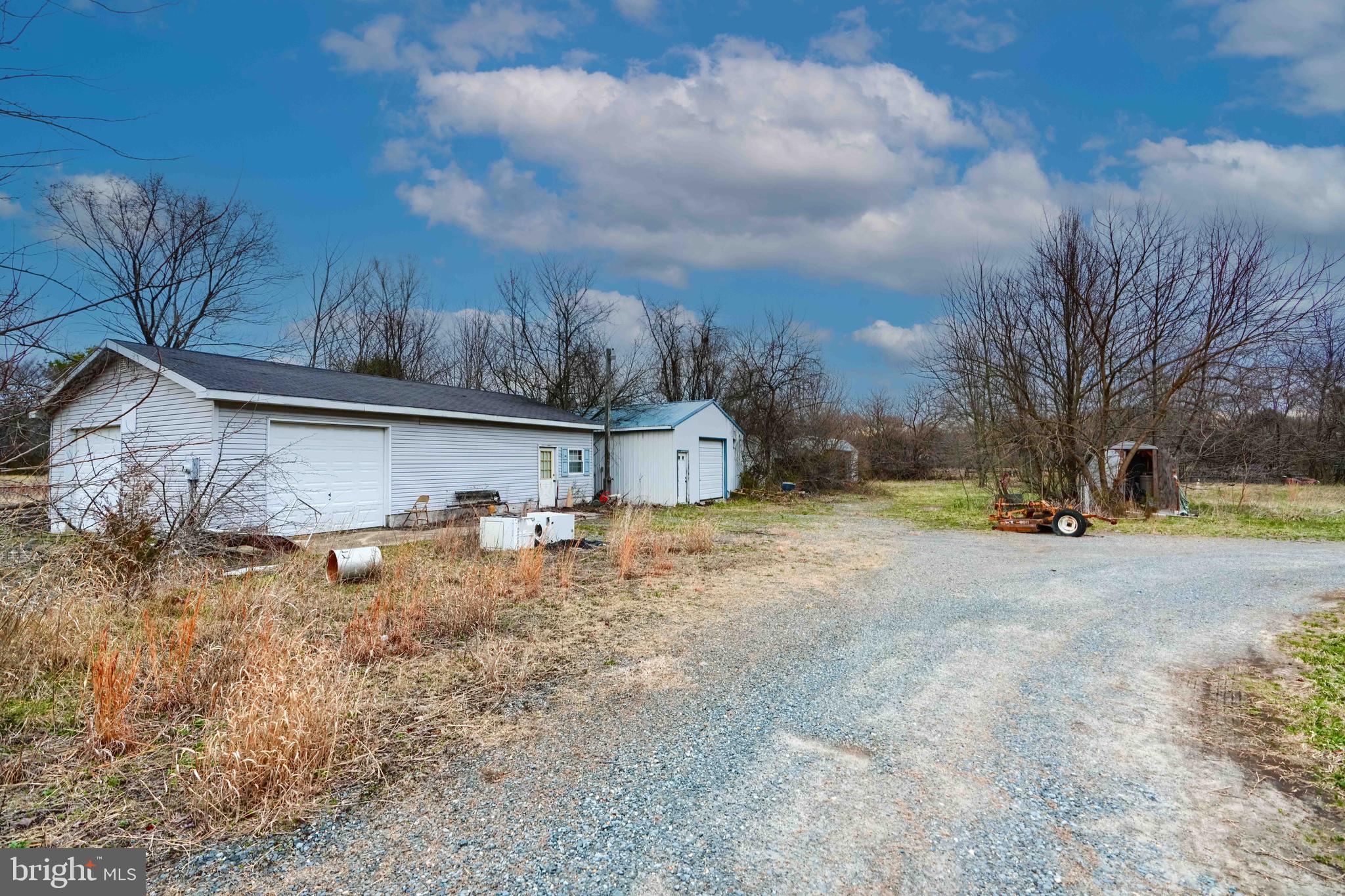 N PONDTOWN - Residential