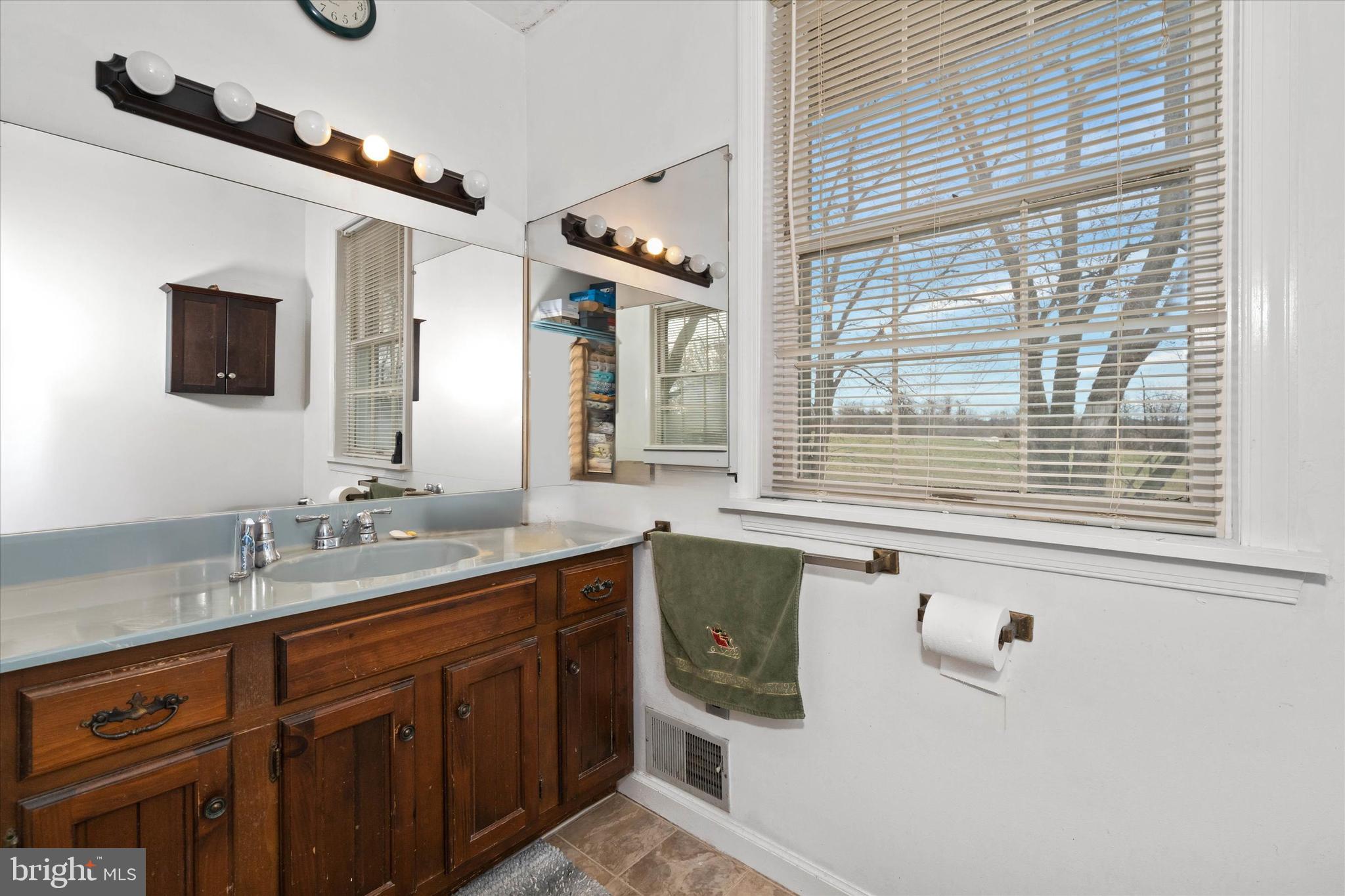 LOWER OXFORD TWP - Residential