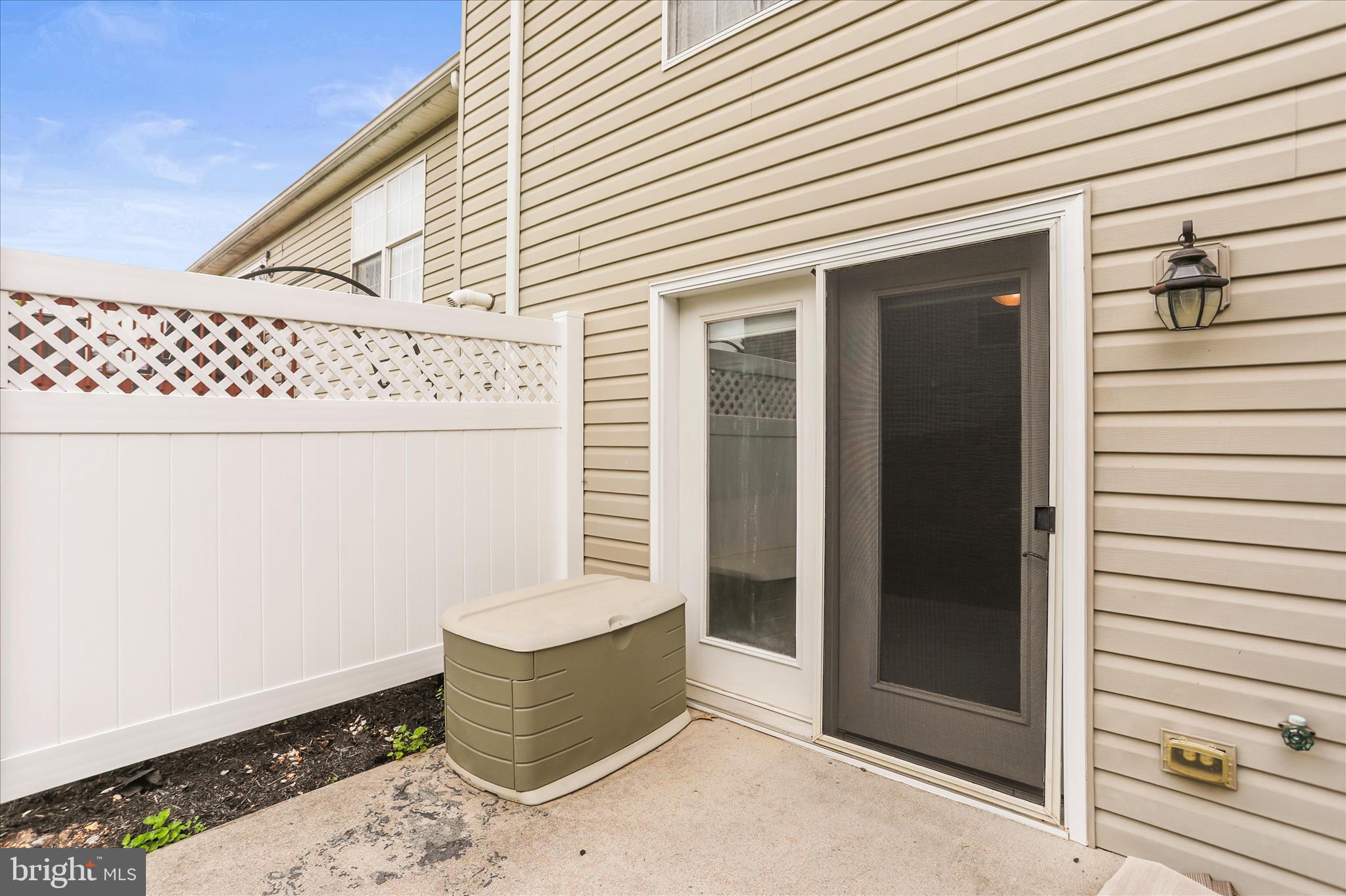 EQUINE MEADOWS - Residential