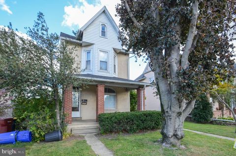 1053 3RD STREET WHITEHALL PA 18052