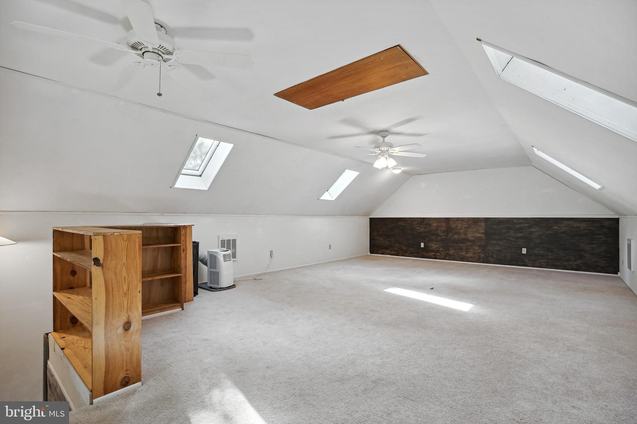 RIDGEVIEW - Residential