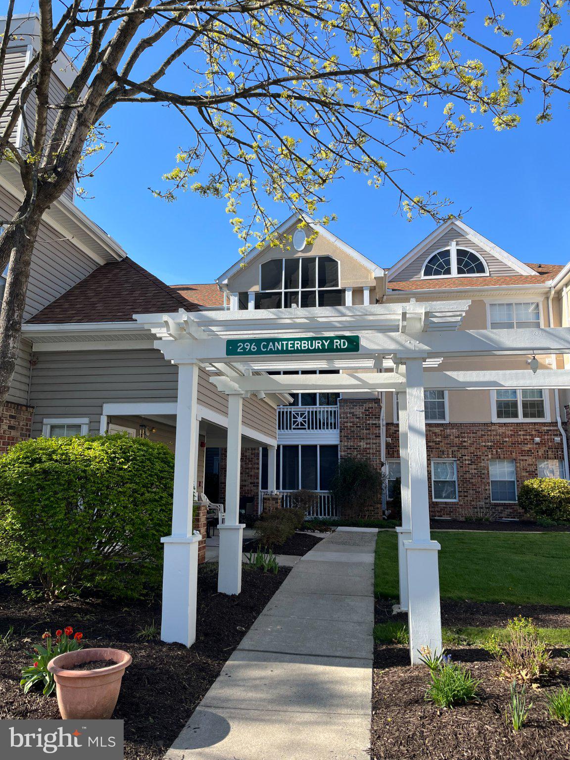 ENGLISH COUNTRY MANOR - Residential