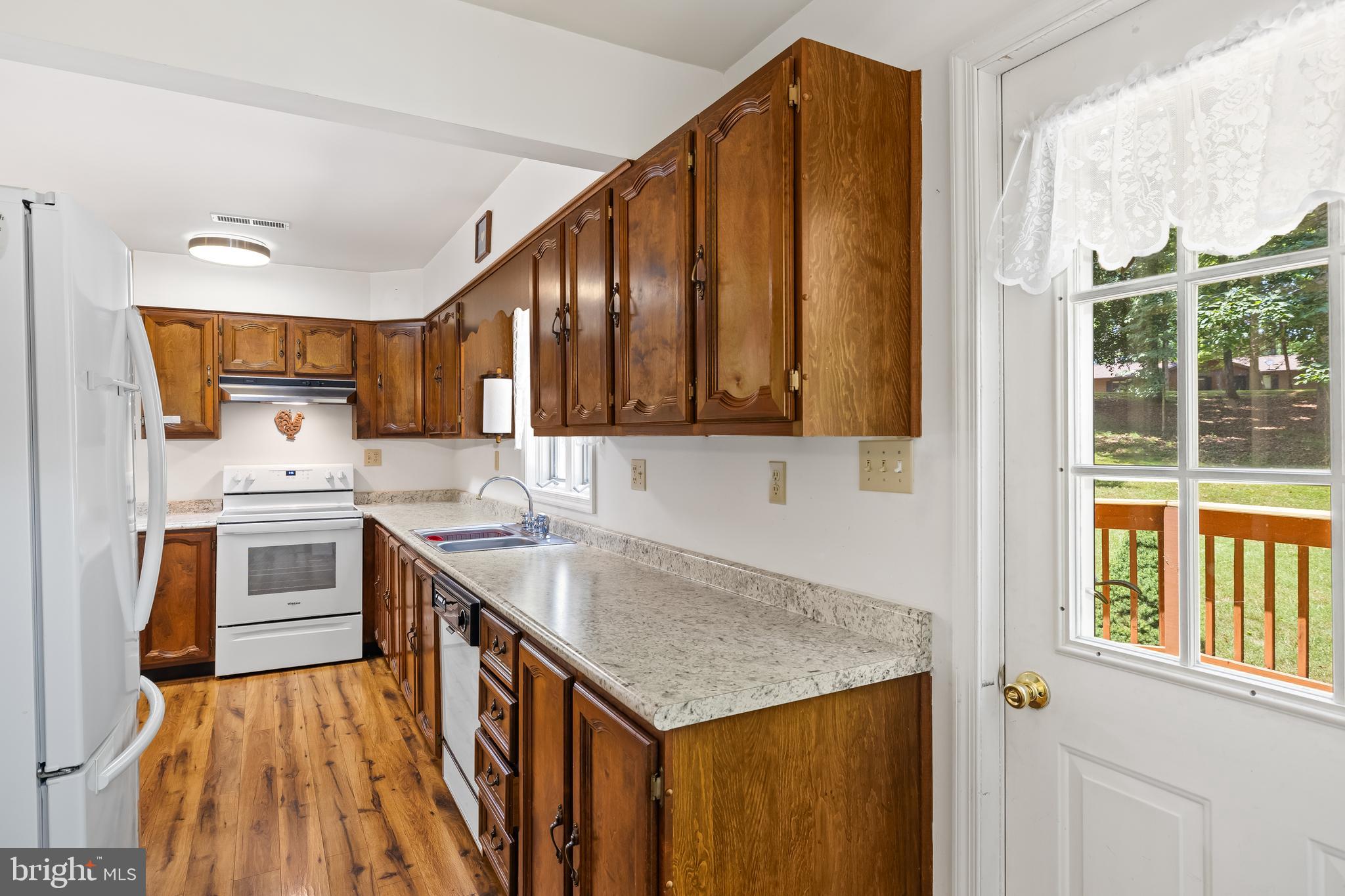 BOTH WATERS ESTATES - Residential