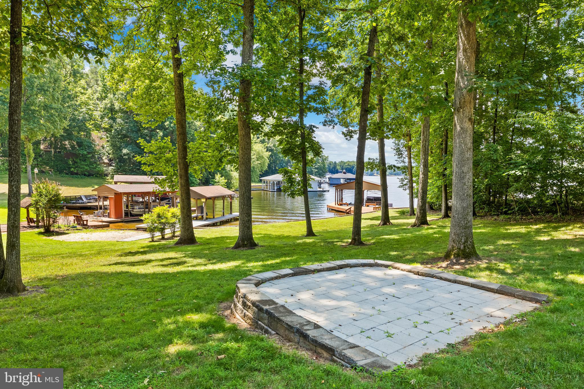 BOTH WATERS ESTATES - Residential