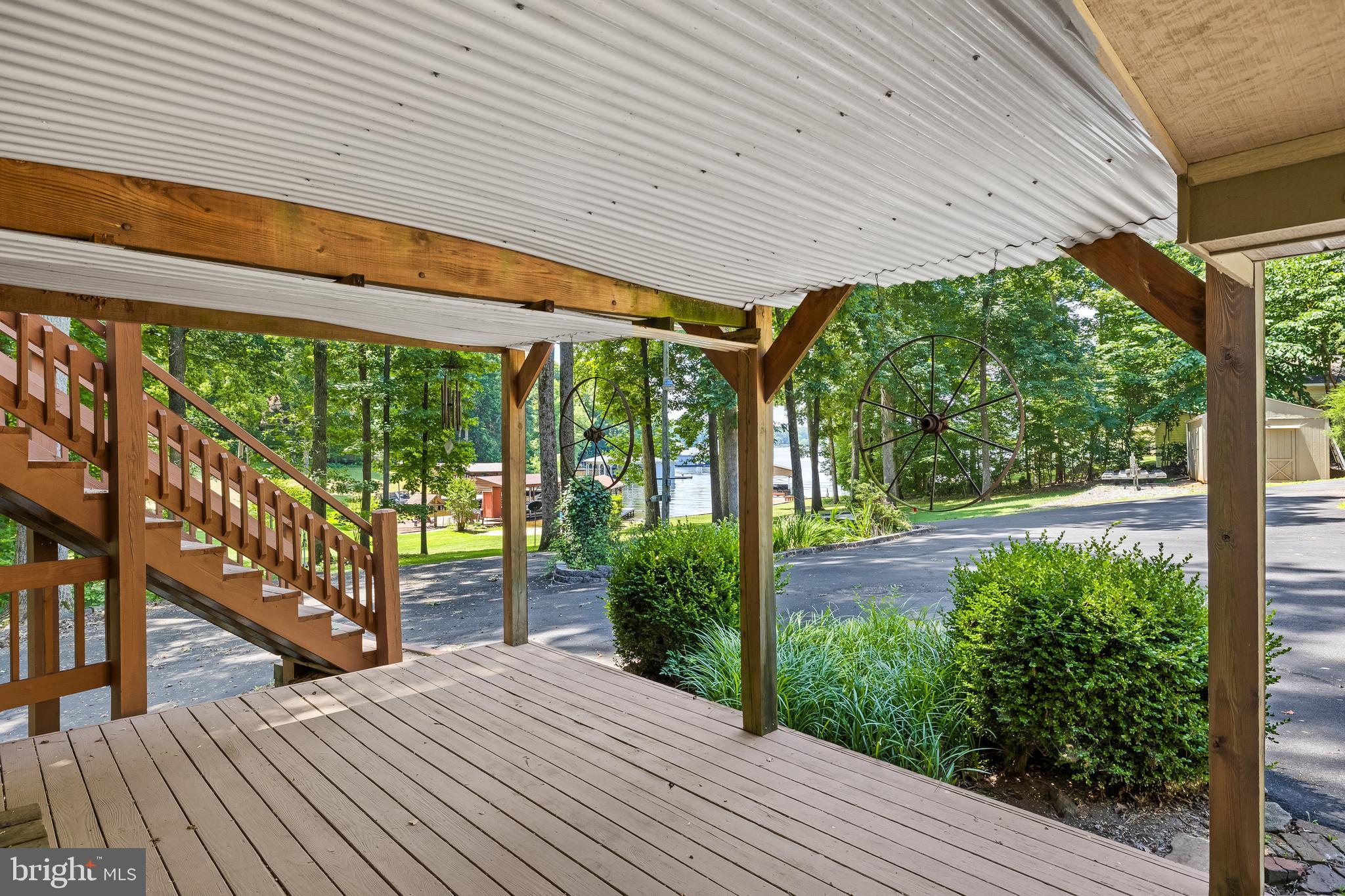 BOTH WATERS ESTATES - Residential