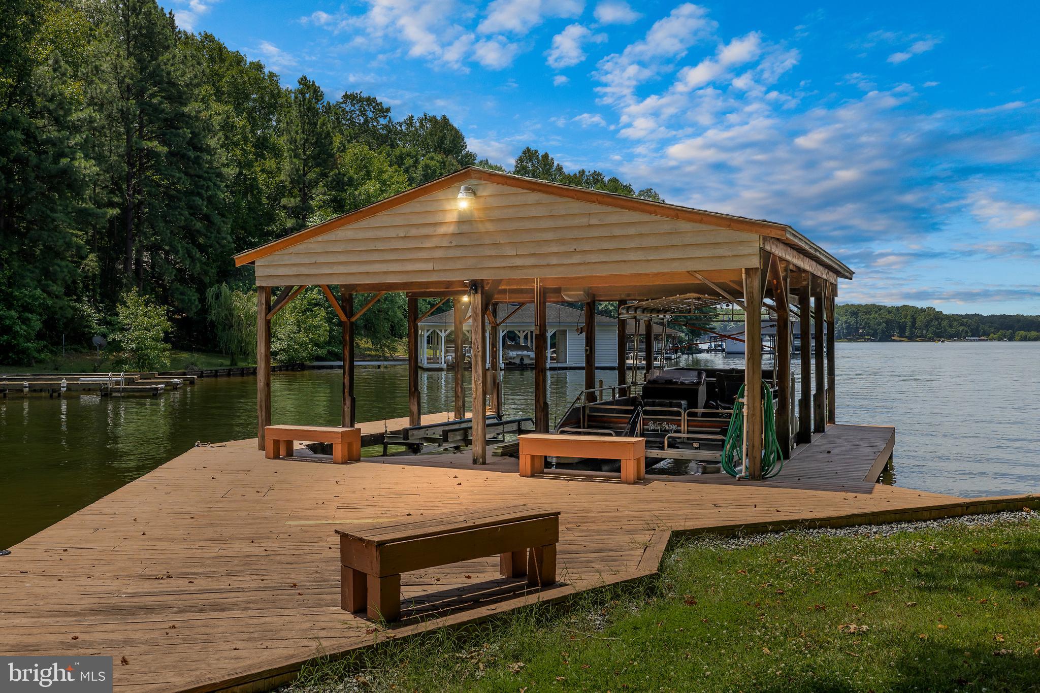 BOTH WATERS ESTATES - Residential