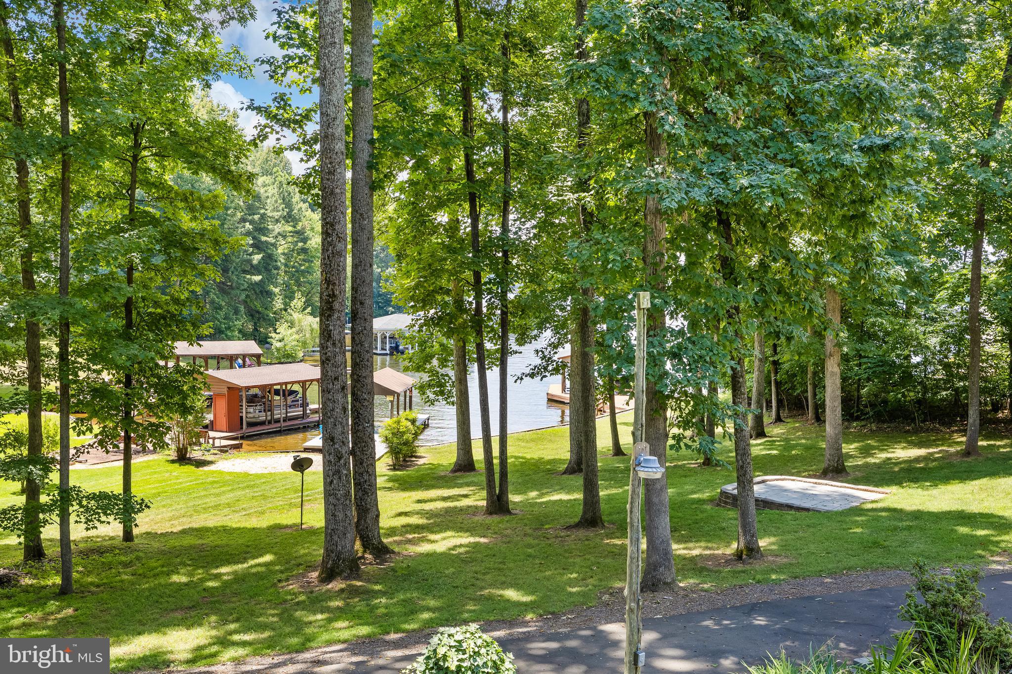 BOTH WATERS ESTATES - Residential