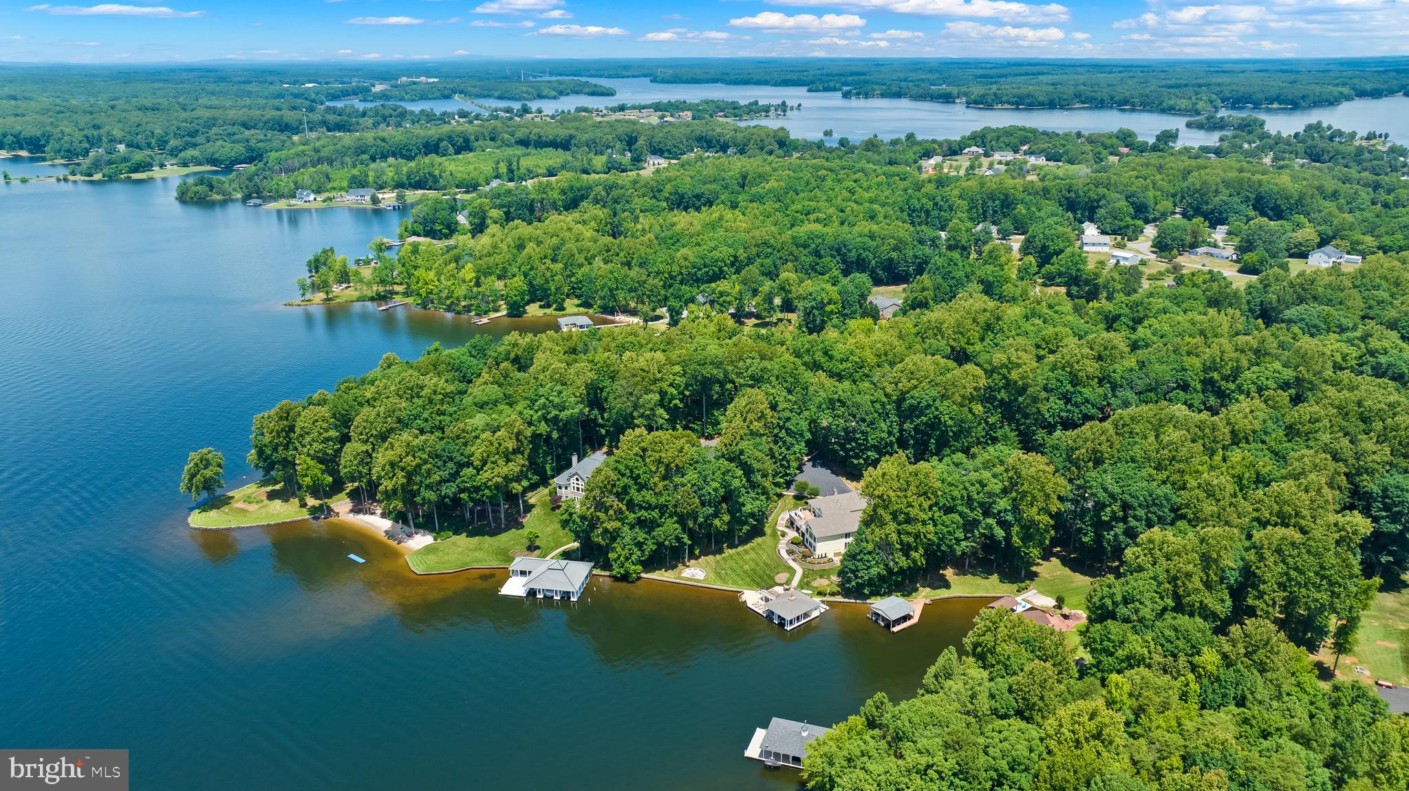 BOTH WATERS ESTATES - Residential