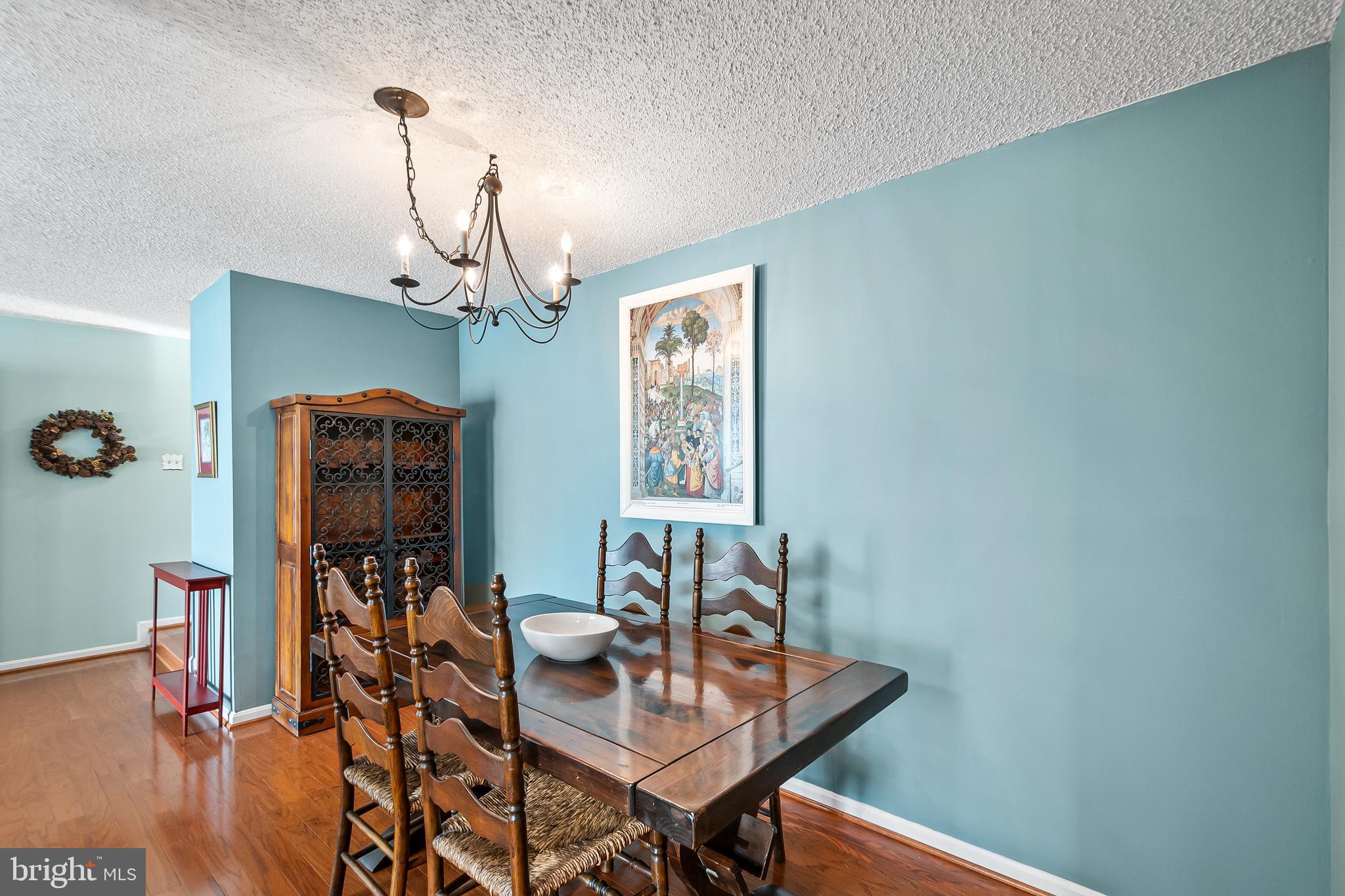 VISTAS OF VIENNA CONDOMINIUMS - Residential