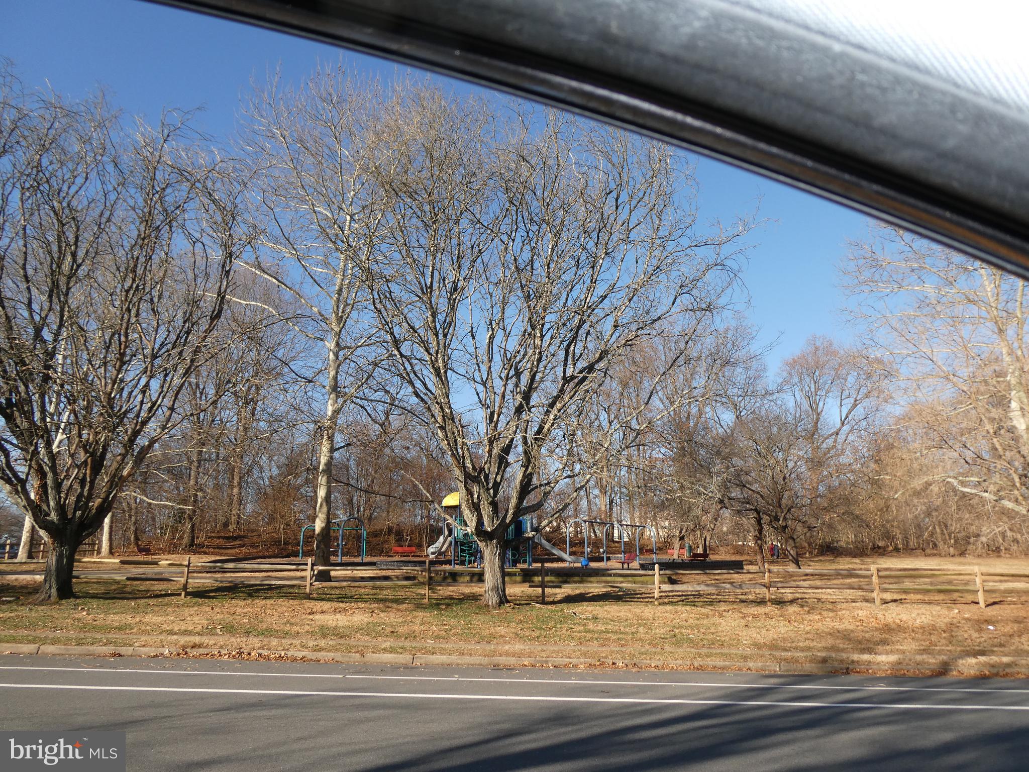 VISTAS OF VIENNA CONDOMINIUMS - Residential