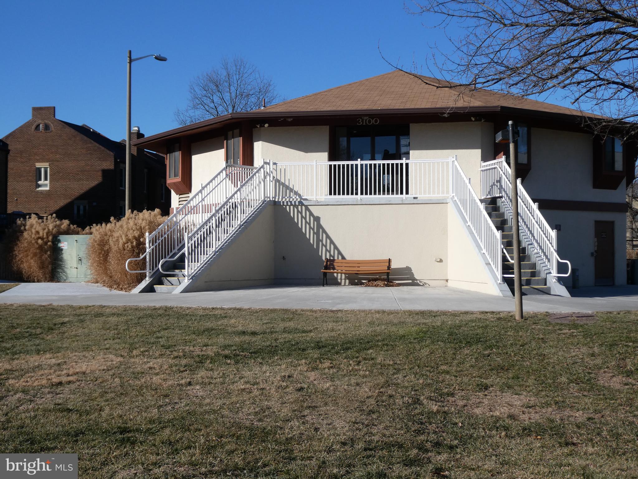 VISTAS OF VIENNA CONDOMINIUMS - Residential