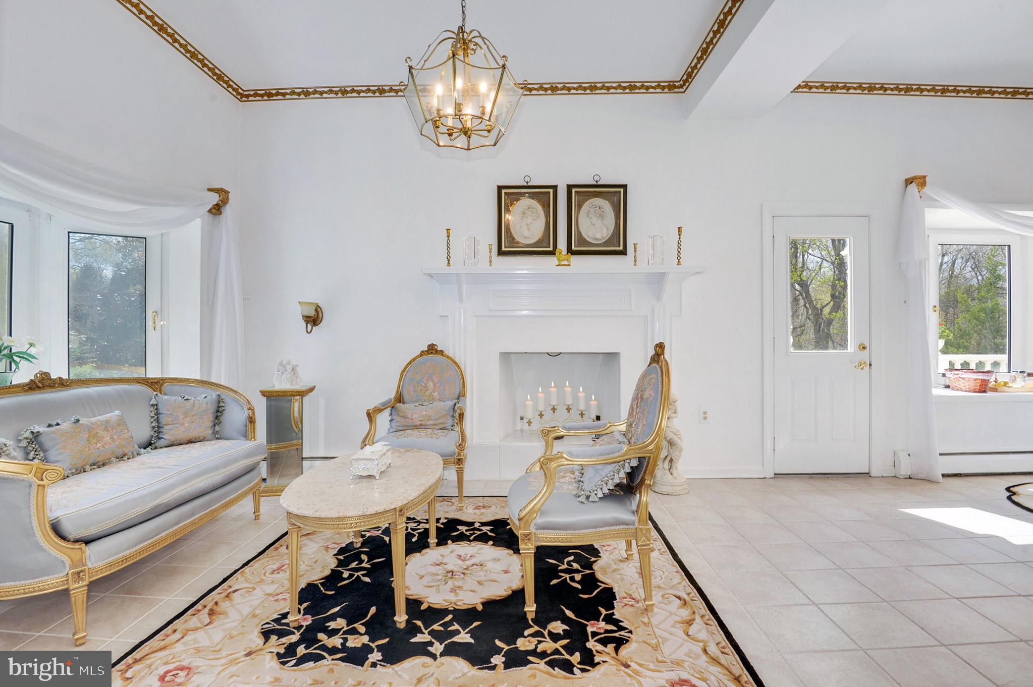 TAYLOR SPENCER - Residential