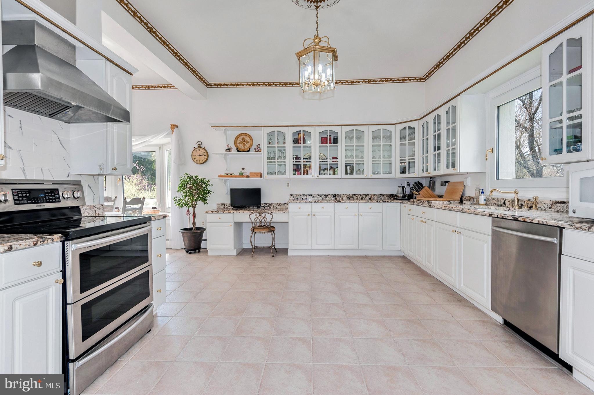 TAYLOR SPENCER - Residential