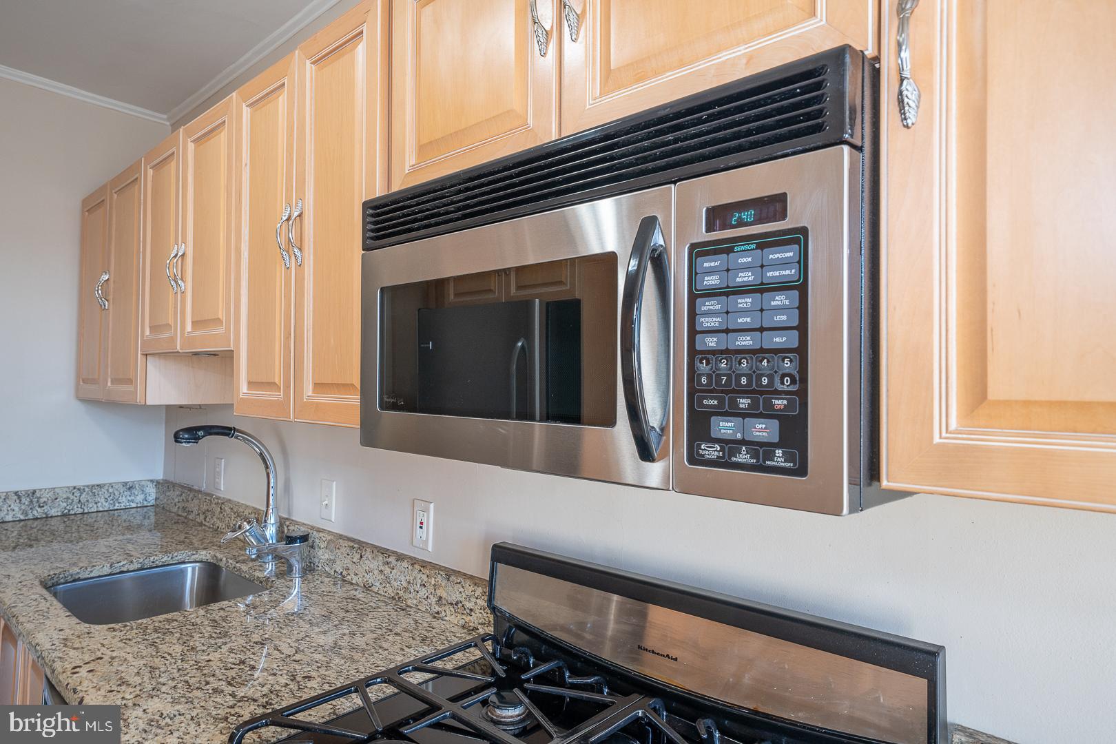 PRESIDENTIAL ESTS - Residential Lease