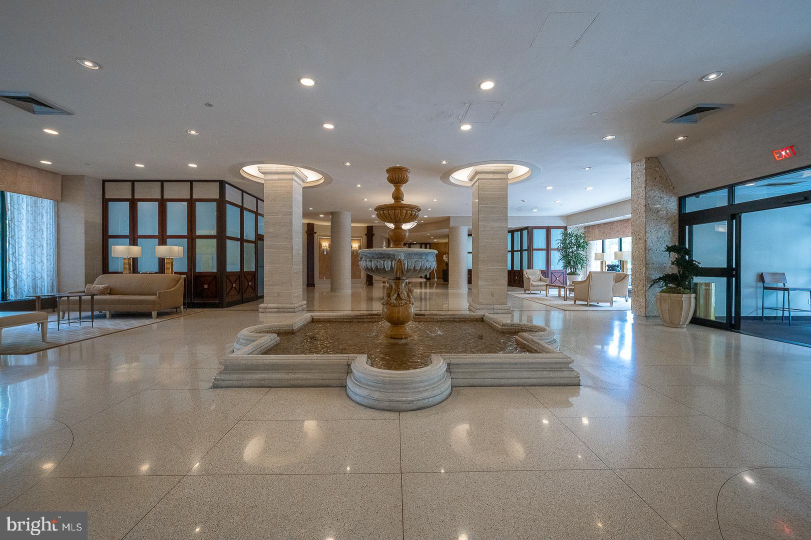 PRESIDENTIAL ESTS - Residential Lease