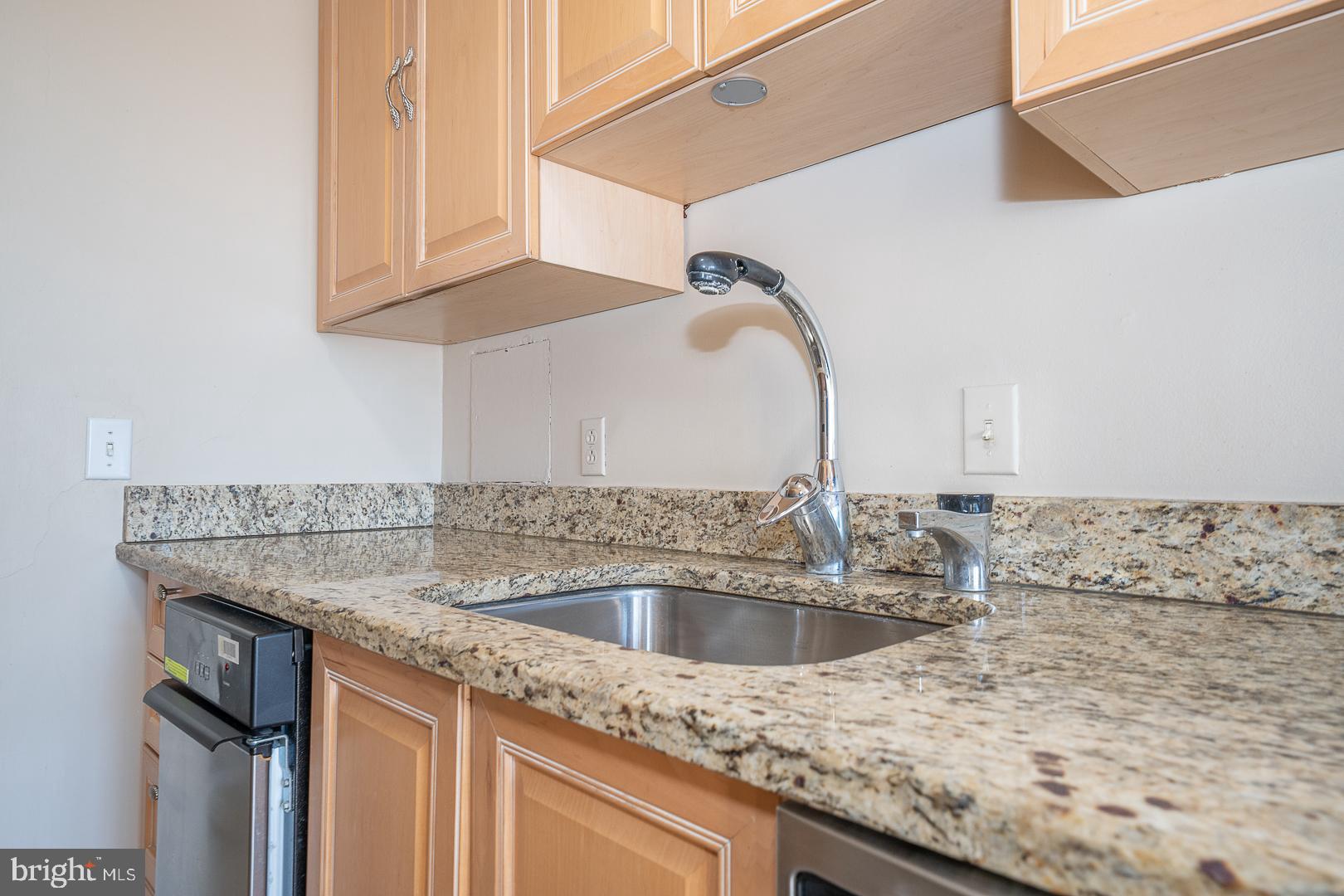 PRESIDENTIAL ESTS - Residential Lease