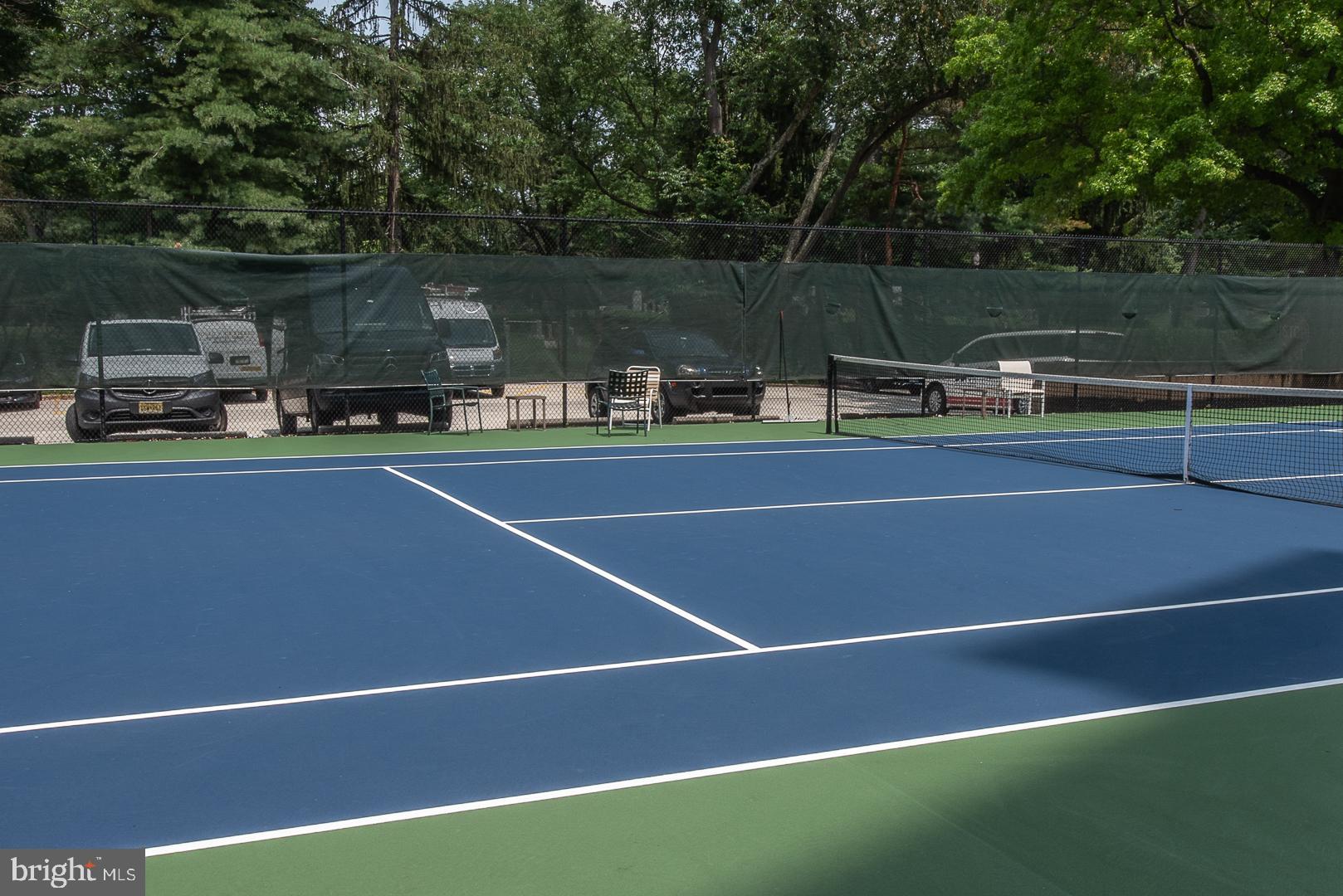 PRESIDENTIAL ESTS - Residential Lease