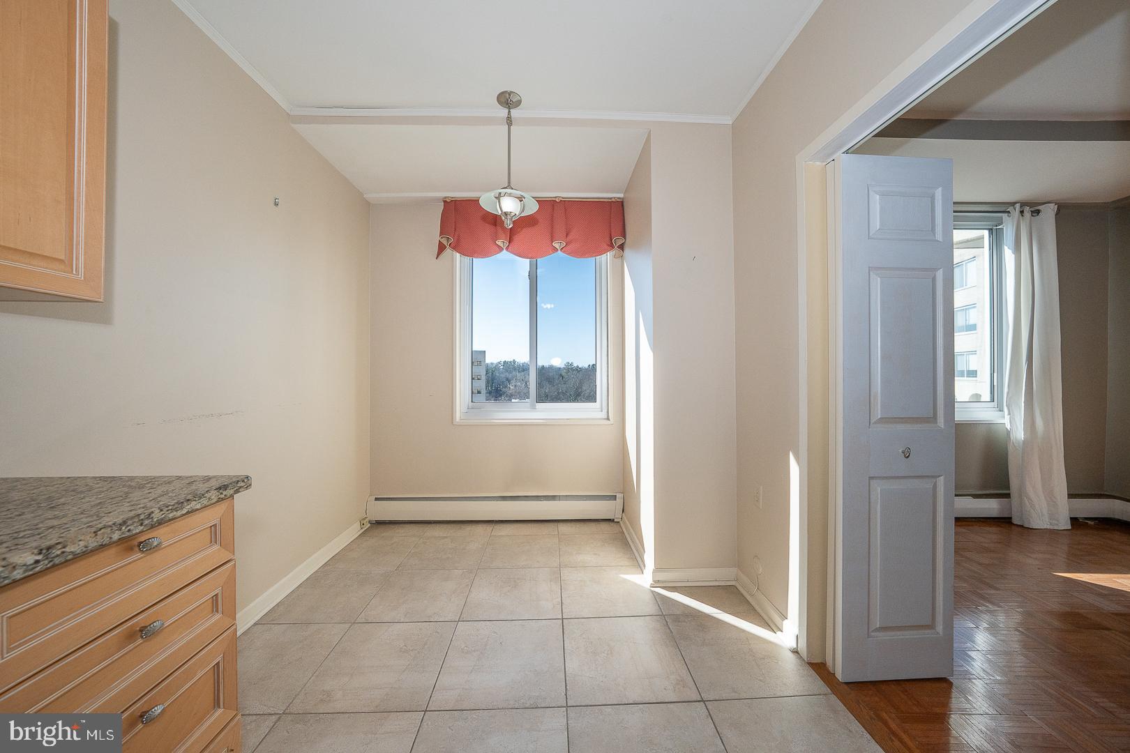 PRESIDENTIAL ESTS - Residential Lease