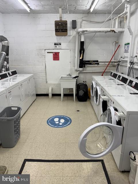 COLONIAL VILLAGE - Residential Lease